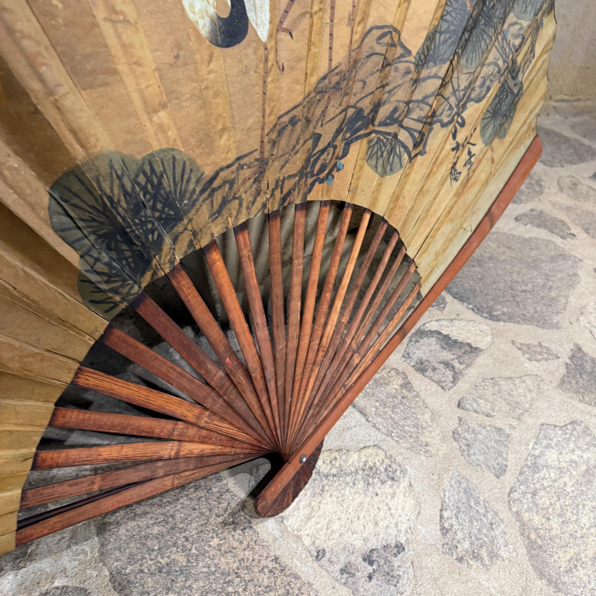 Monumentale Extra große asiatische chinesische vergoldete handgemalte Faltung Fächer Kunst im Angebot 5