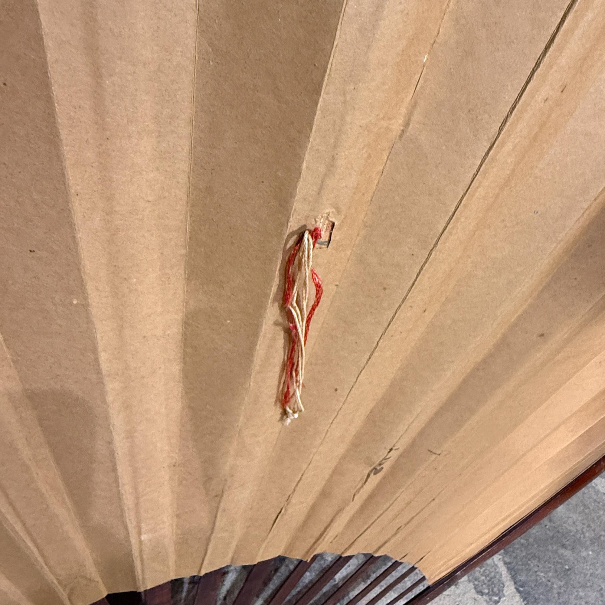 Monumentale Extra große asiatische chinesische vergoldete handgemalte Faltung Fächer Kunst im Angebot 9