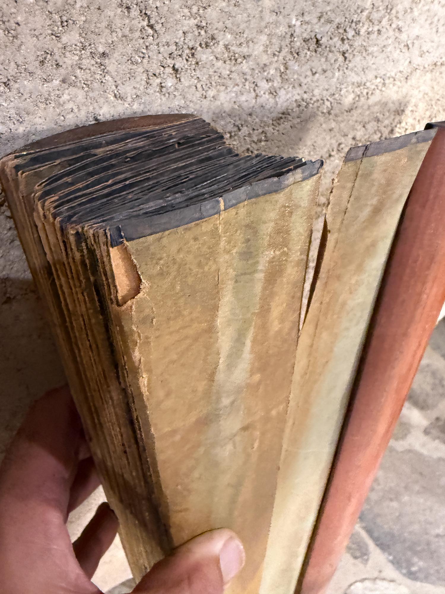 Monumentale Extra große asiatische chinesische vergoldete handgemalte Faltung Fächer Kunst im Angebot 10