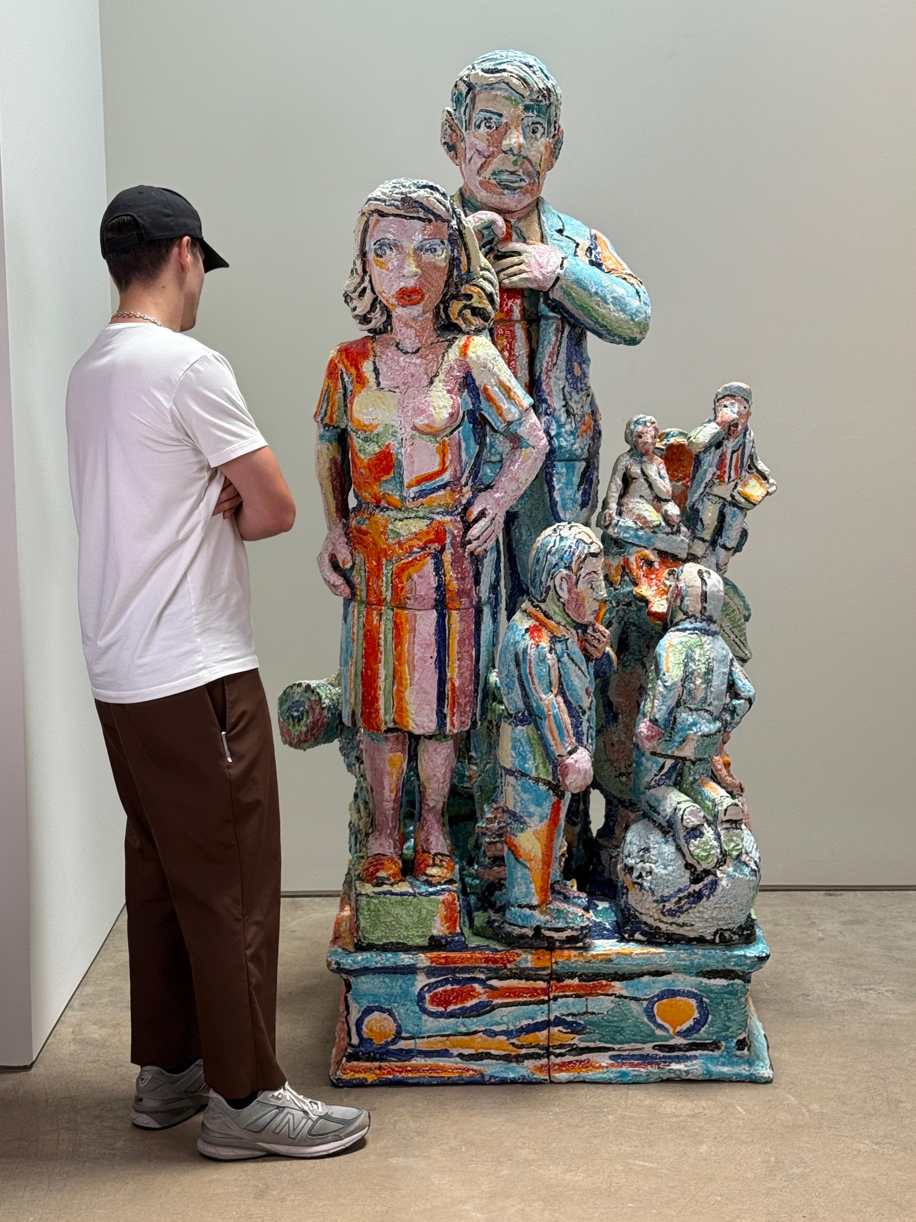 L'artiste californienne multidisciplinaire Viola Frey (1933-2004) a excellé en tant que peintre, potière, sculptrice et éducatrice. En tant que céramiste, elle a été l'une des pionnières du California Funk Movement et, en tant qu'enseignante au