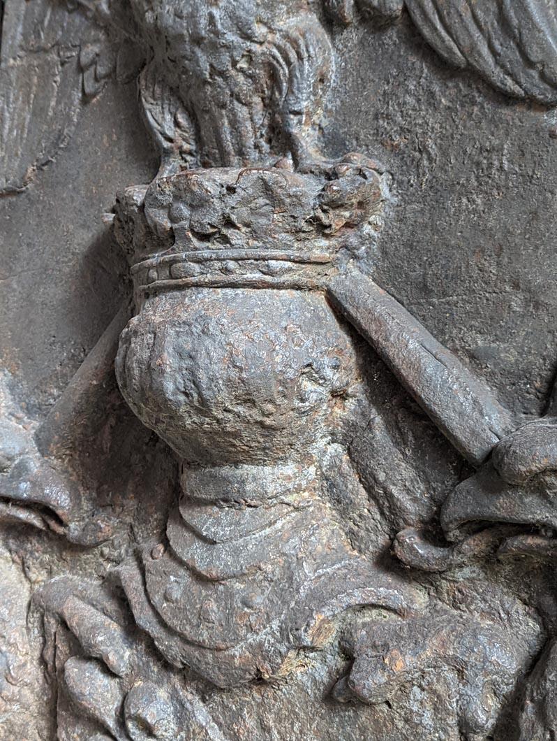Plaque de cheminée monumentale avec les armoiries du Châtelet en vente 1