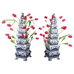 Flora Monumental: Pareja de Jarrón Pirámides Tulipán Azul y Blanco Vintage