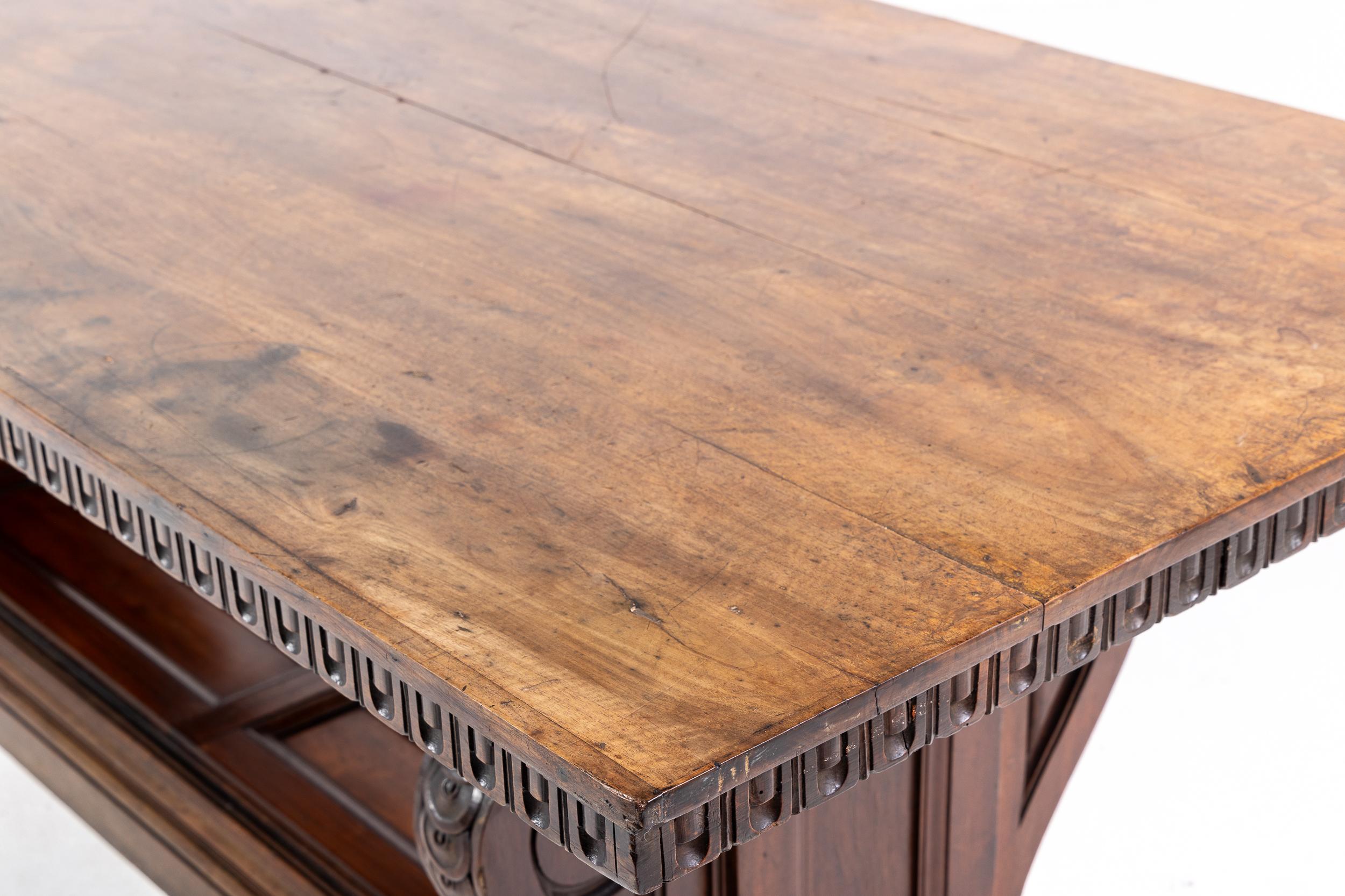 Monumental Four Metre 19th Century Italian Walnut Refectory Table For Sale 5