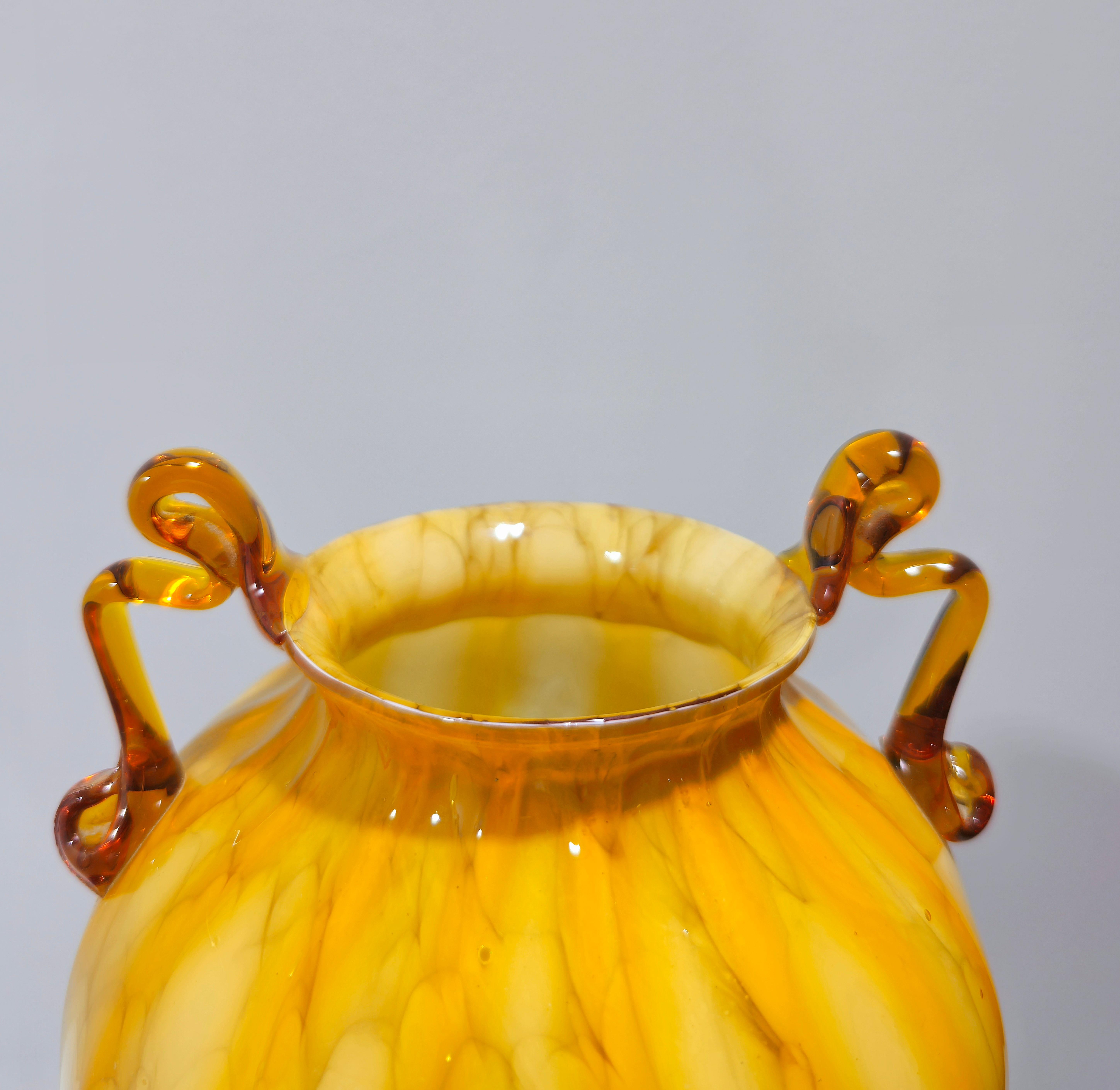 Italian Monumental Fratelli Toso Yellow Blown Murano Glass Vase Italy 1930s Art Deco For Sale