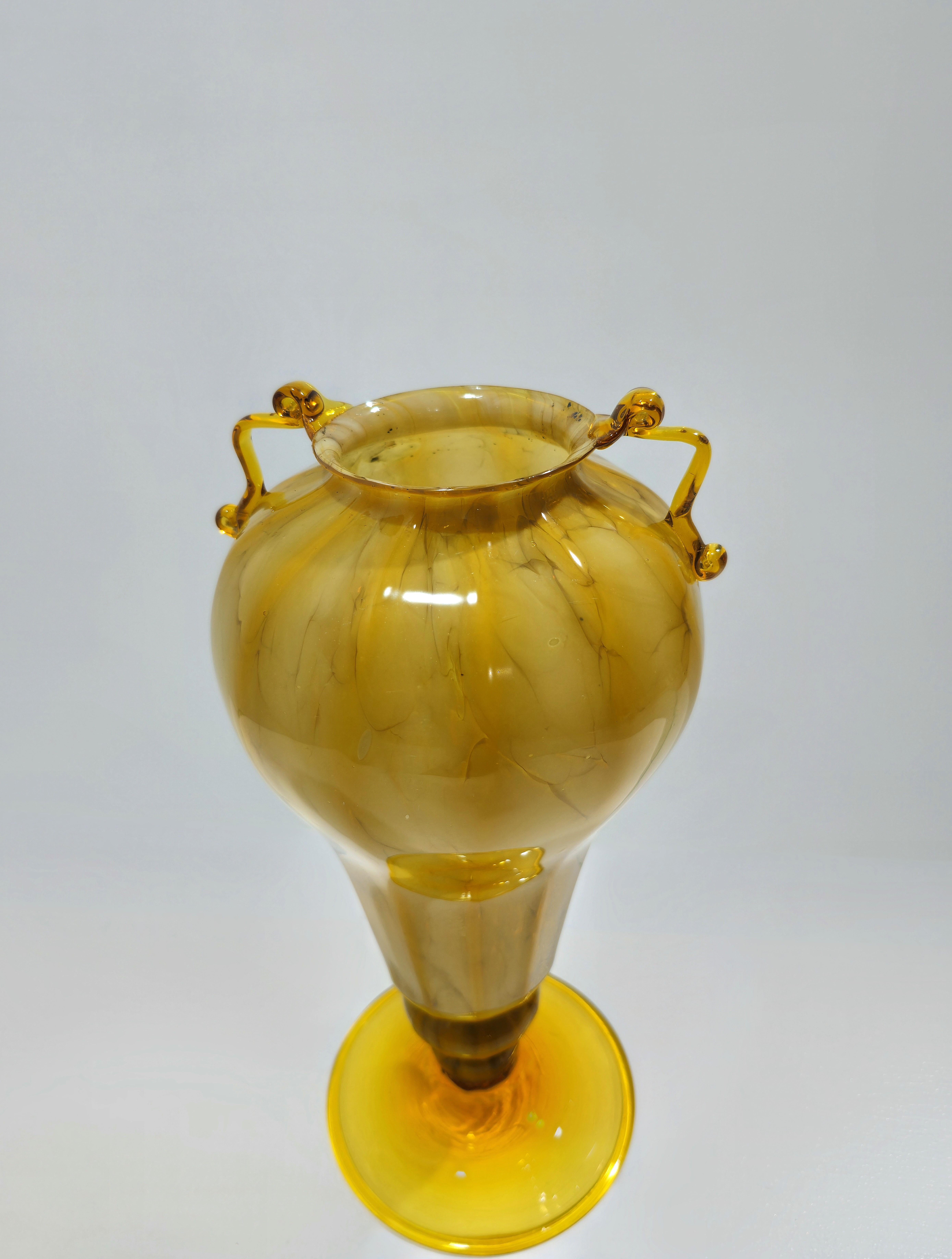 Monumental Fratelli Toso Yellow Murano Glass Vase Italy 1930s Art Deco For Sale 3