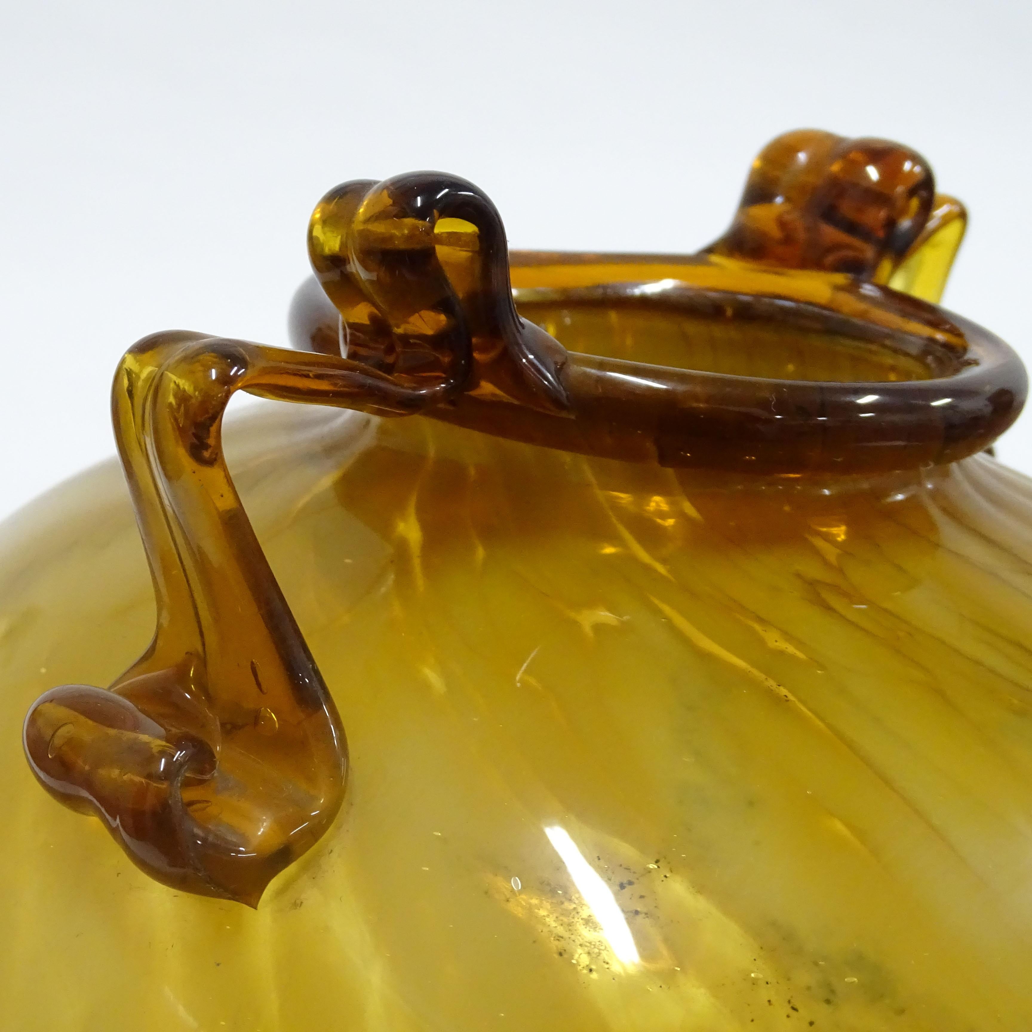 Monumental Fratelli Toso Yellow Murano glass vase, Italy 1930s In Excellent Condition For Sale In Milan, IT