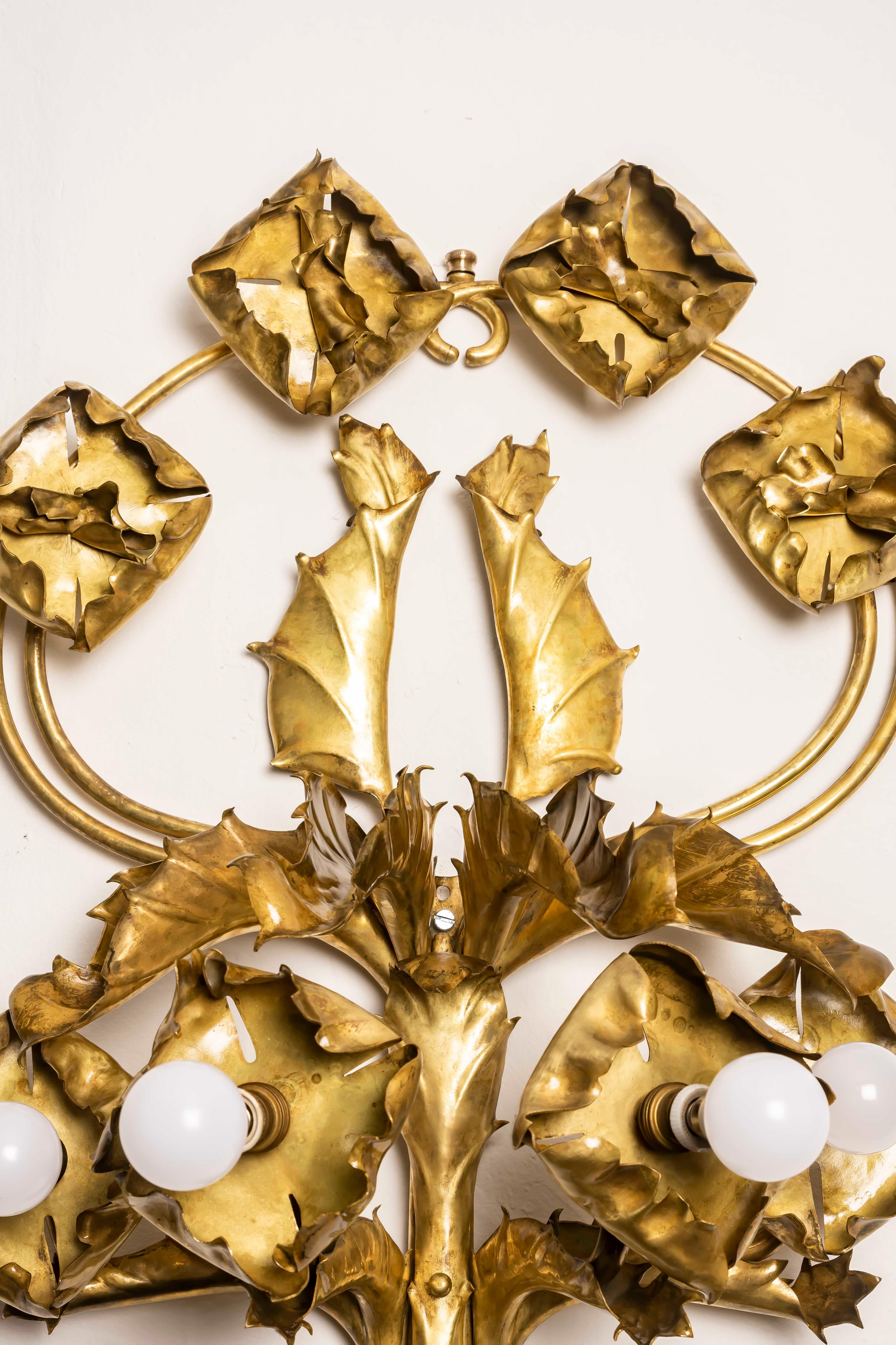 Francese Monumentale applique da parete in ottone Art Nouveau francese con cardo in vendita