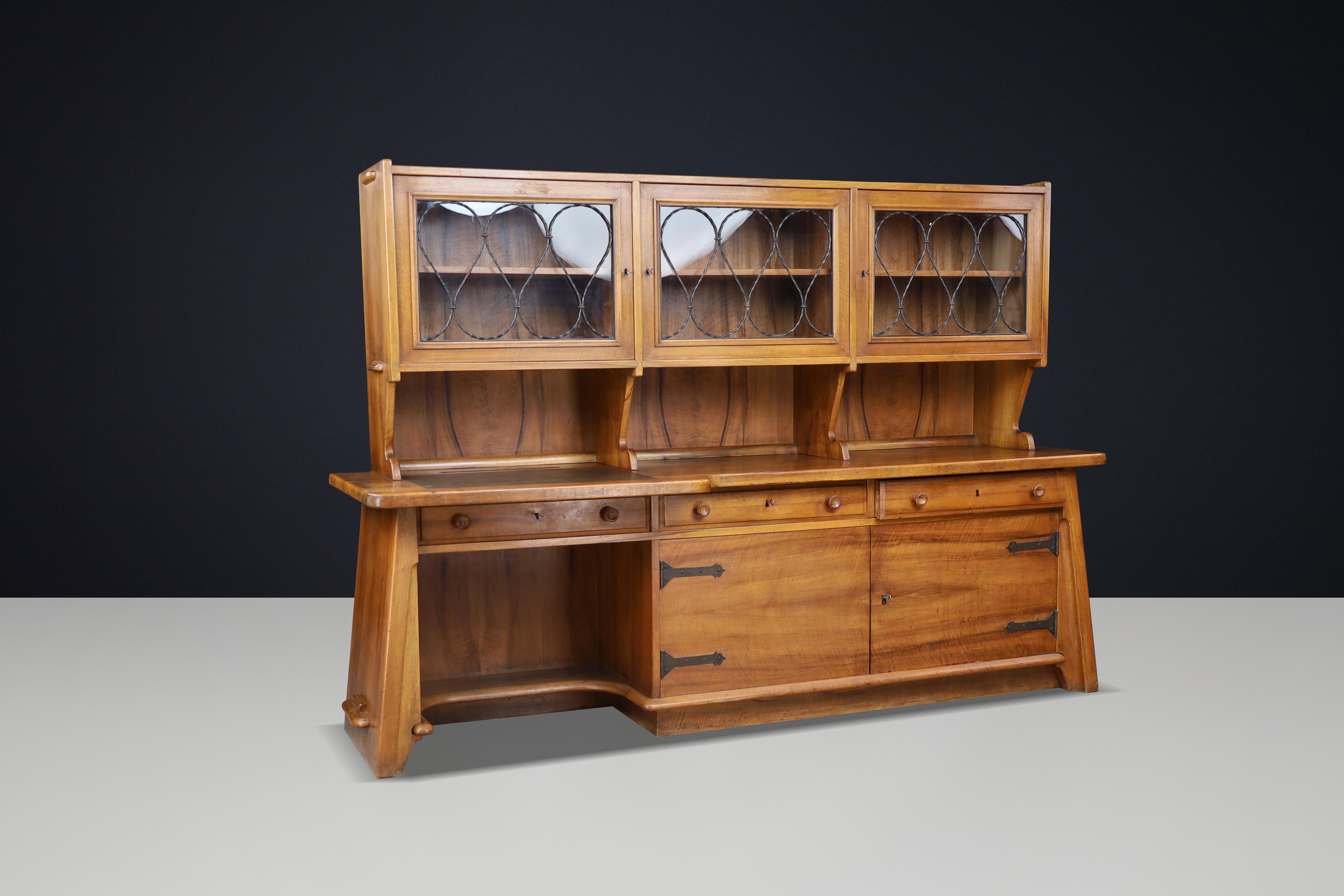 Monumental French Brutalist Walnut Cabinet & Desk, Sculptural Masterpiece, 1950s im Angebot 1