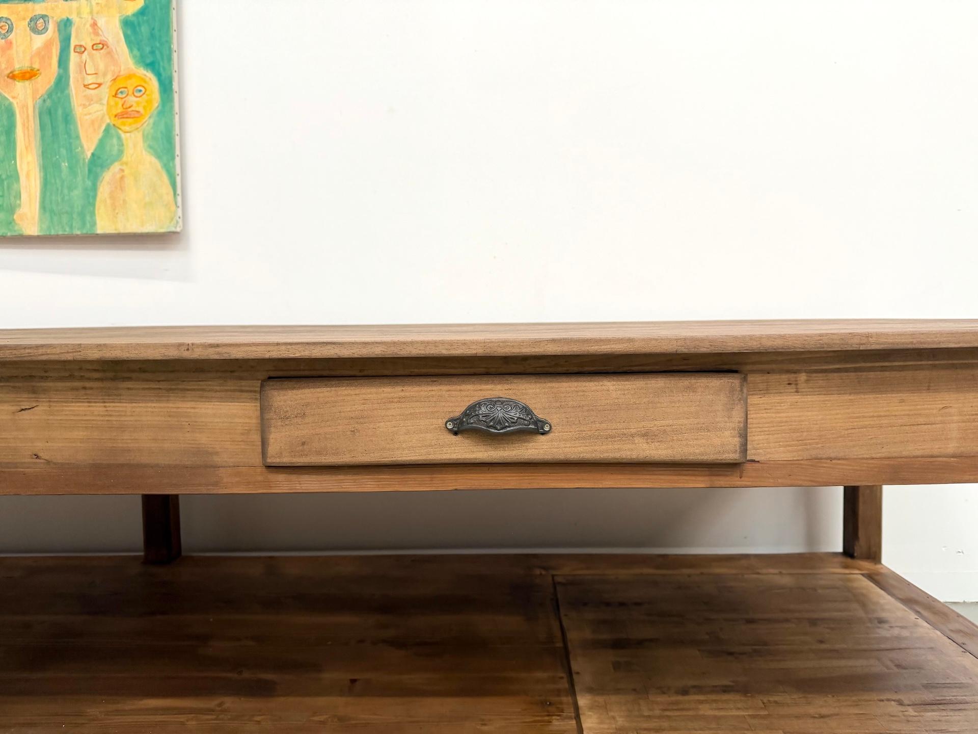 Table monumentale de drapier français, années 1950 en vente 3