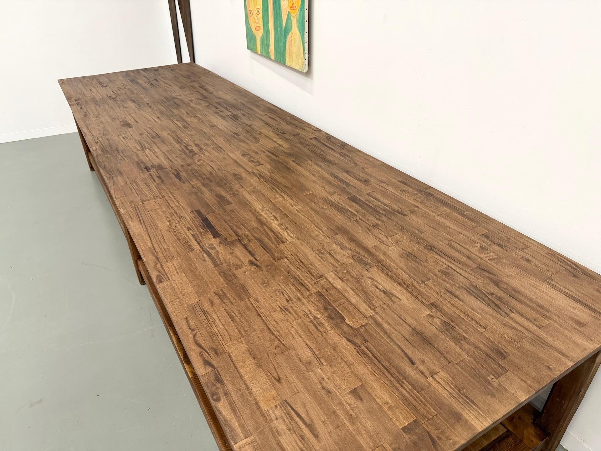 Table monumentale de drapier français, années 1950 en vente 6