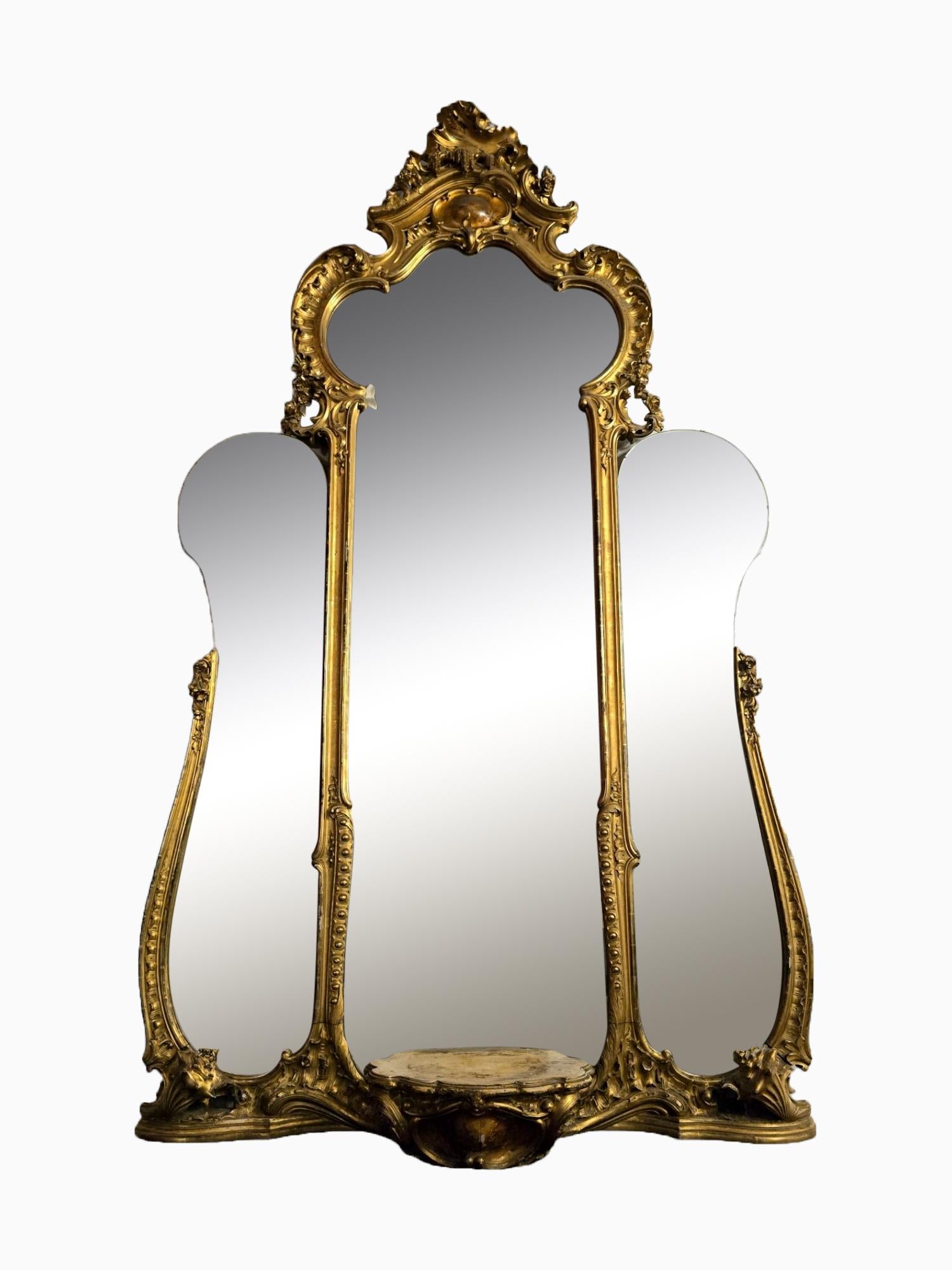 Monumentaler französischer Spiegel aus vergoldetem Holz - ein historisches Meisterwerk des Luxus im Angebot 2