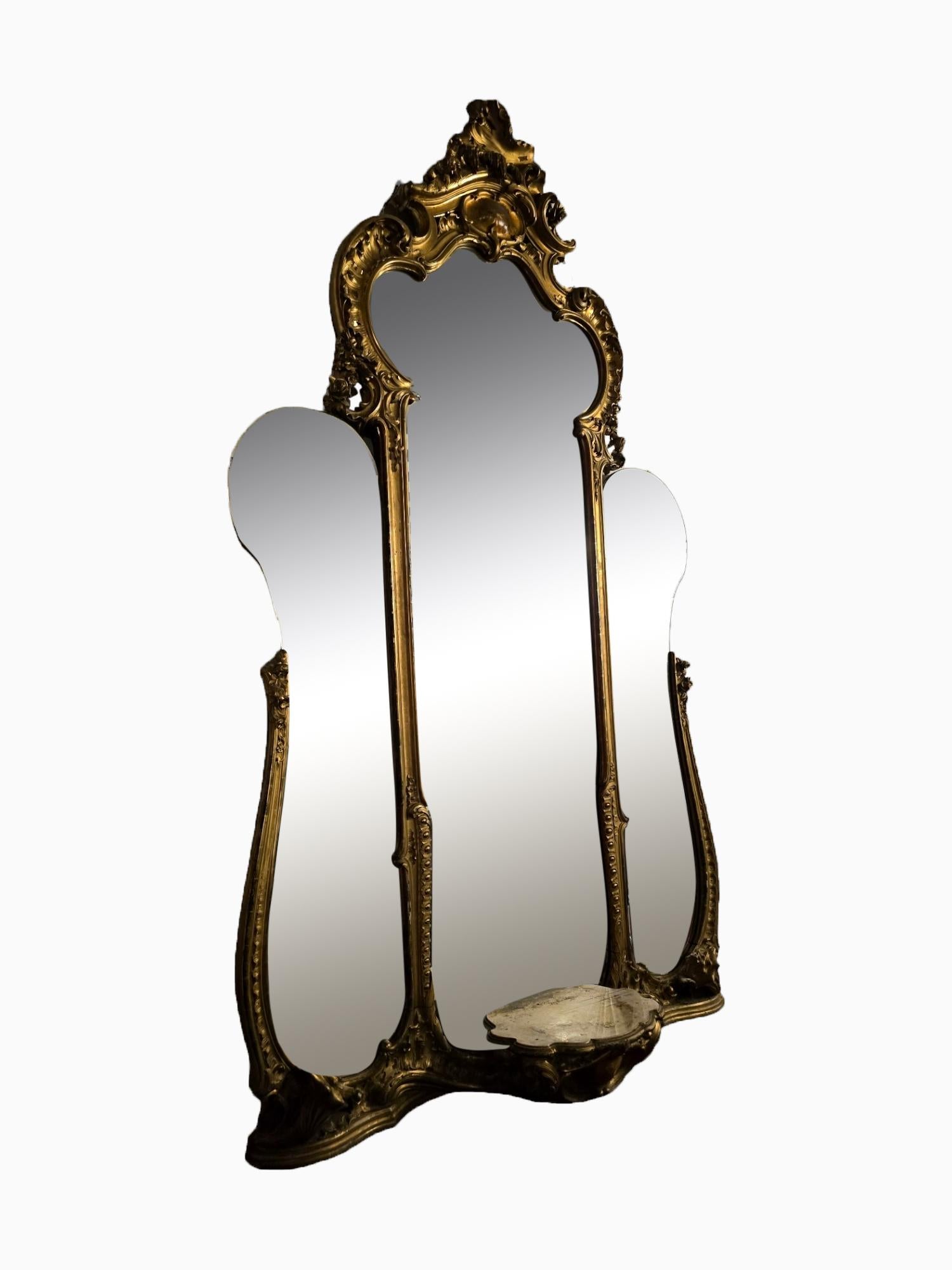 Monumentaler französischer Spiegel aus vergoldetem Holz - ein historisches Meisterwerk des Luxus im Angebot 4