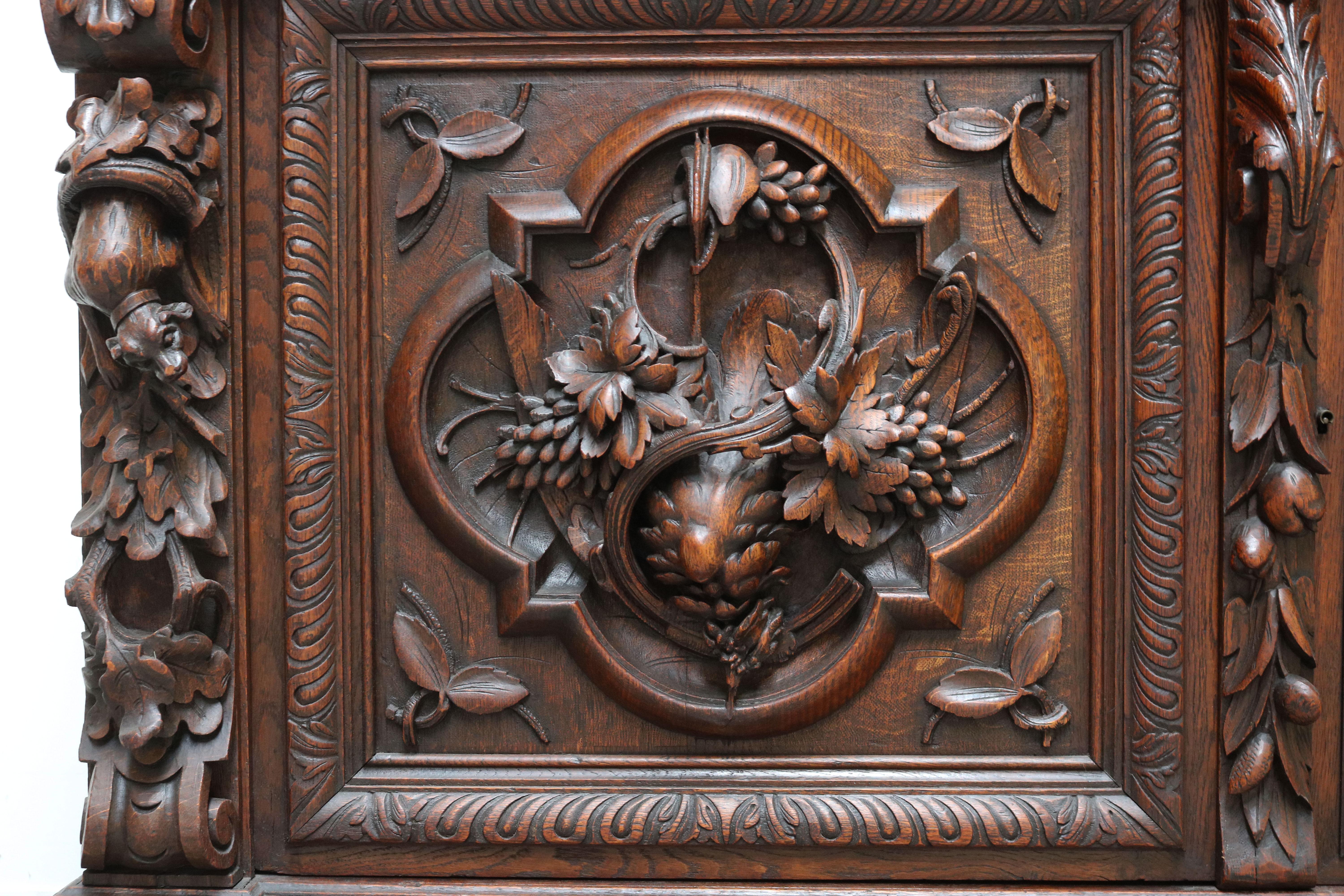 Rare Antique French Hunt Cabinet Renaissance Carved Oak Black Forest Bookcase  For Sale 1