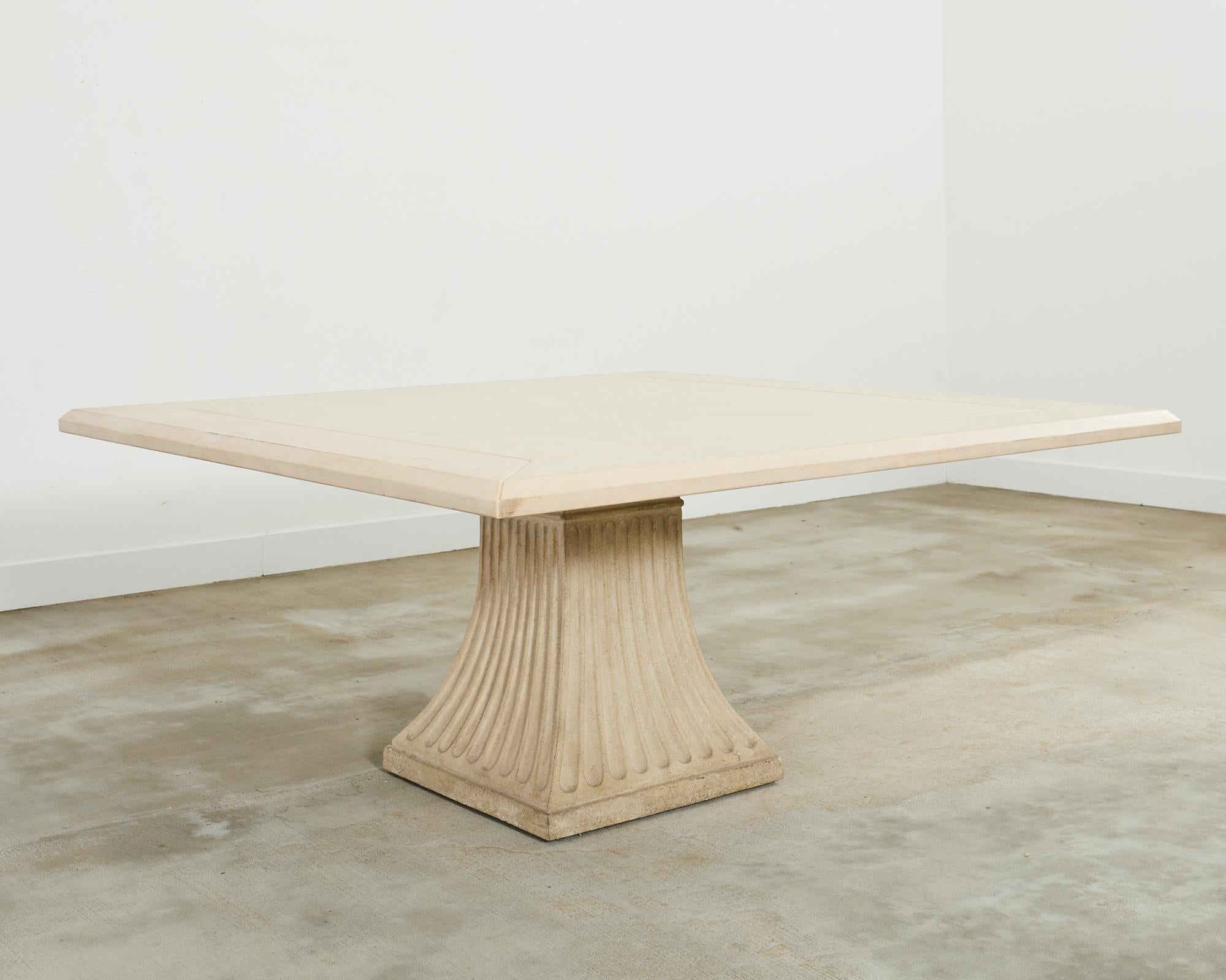 Mesa de comedor de jardín Monumental de piedra caliza francesa by Formaciones en Bueno estado para la venta en Rio Vista, CA