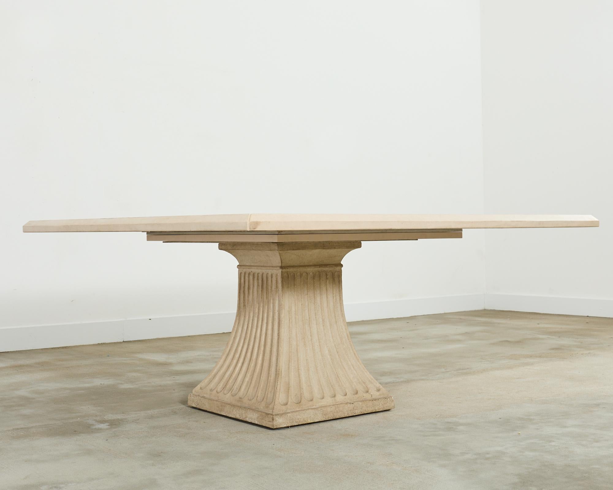 Mesa de comedor de jardín Monumental de piedra caliza francesa by Formaciones en venta 1