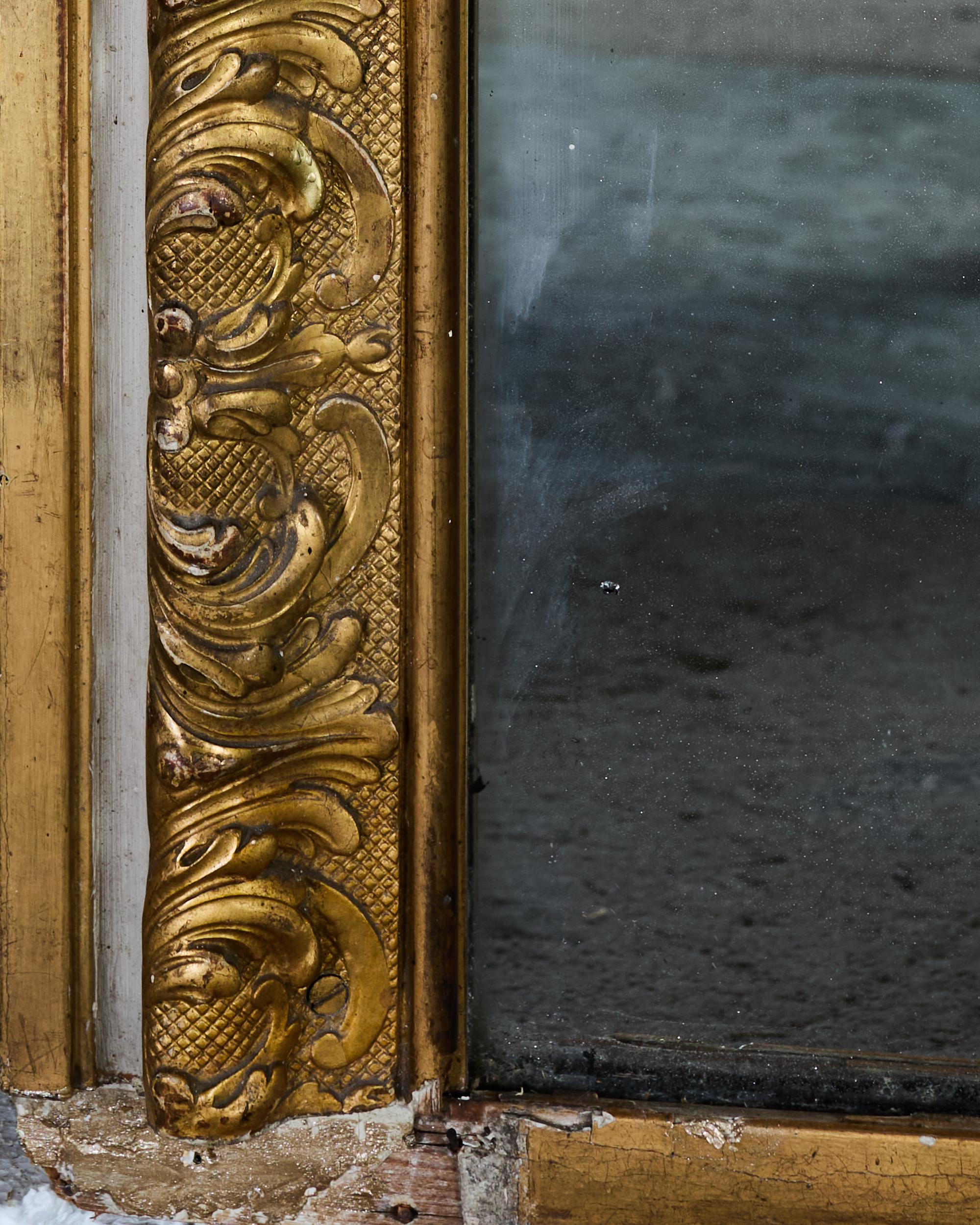 Monumental miroir de sol en bois doré de style Louis XVI en vente 4