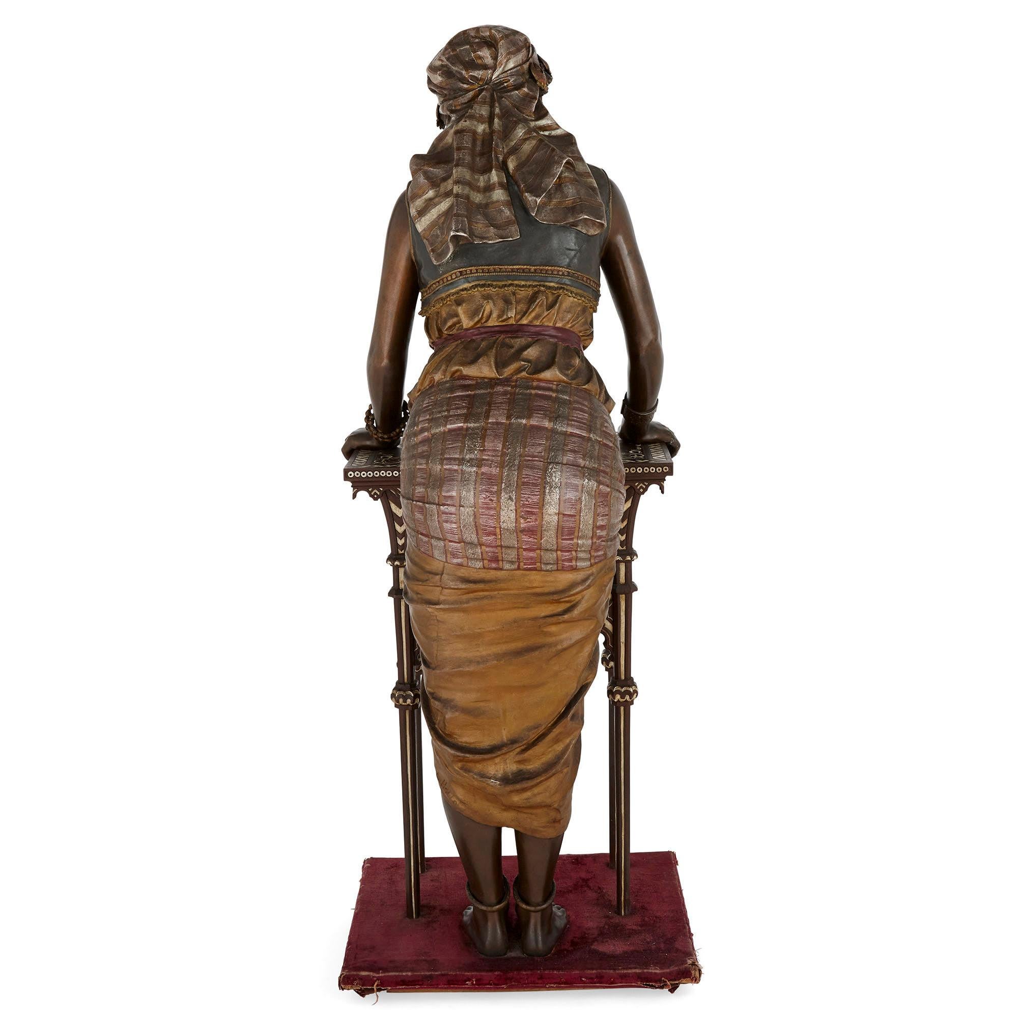 Sculpture française monumentale d'une figure féminine avec table par Louis Hottot en vente 1