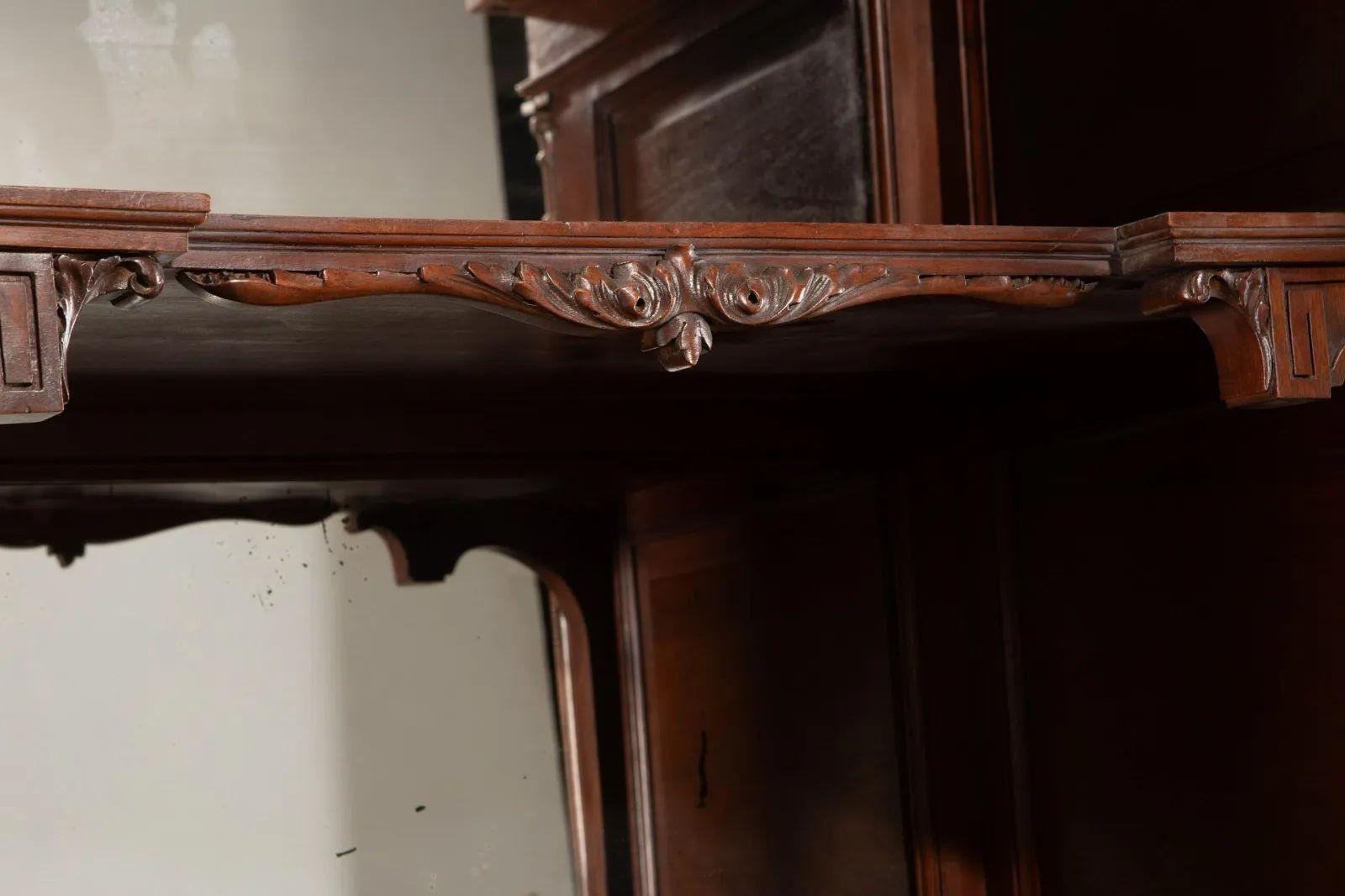 Monumentale mobile francese in noce di Mercier Frères con placche Wedgwood, 1880 ca. in vendita 6