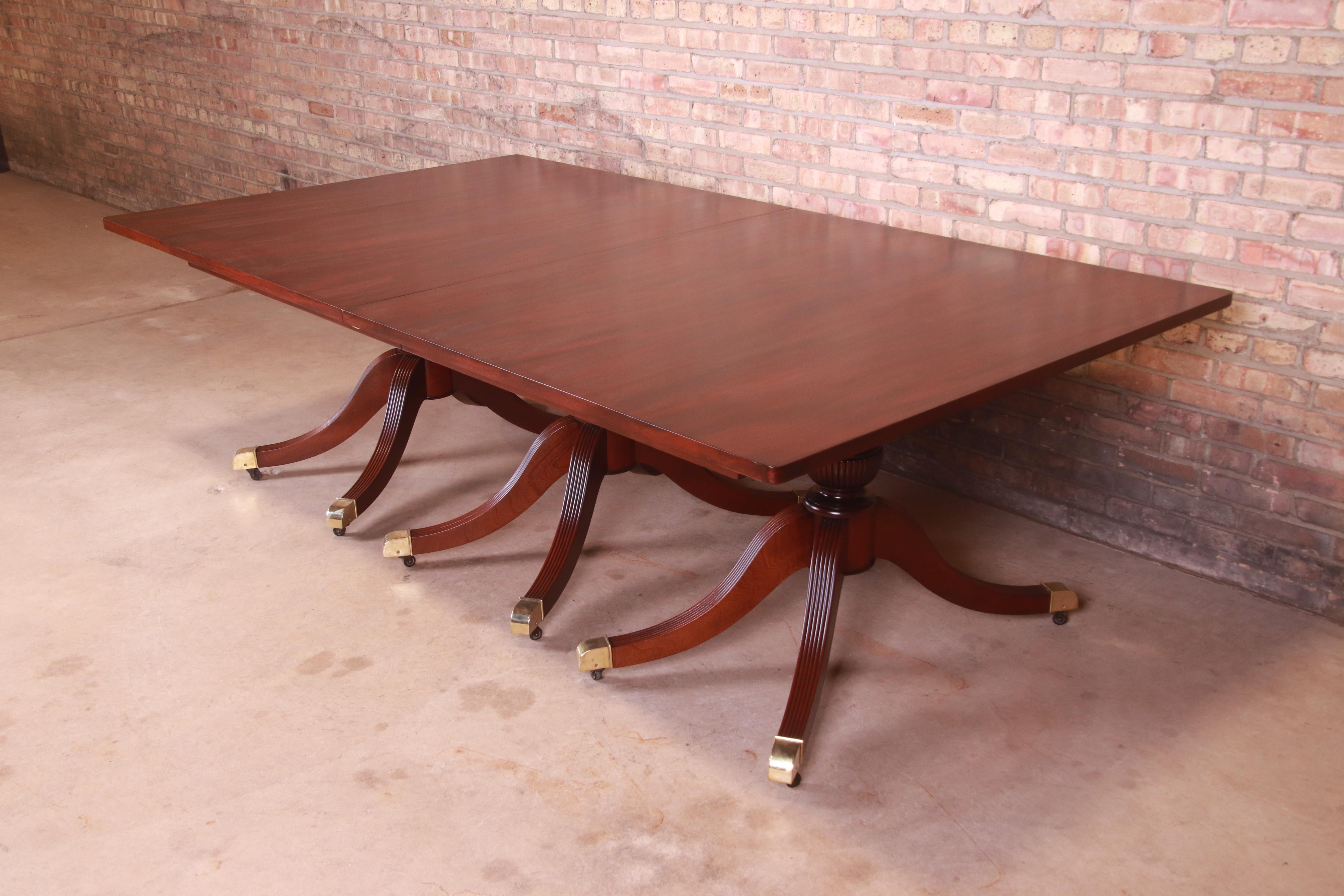 Monumental Georgian Mahogany Triple Pedestal Dining or Banquet Table, Refinished 3