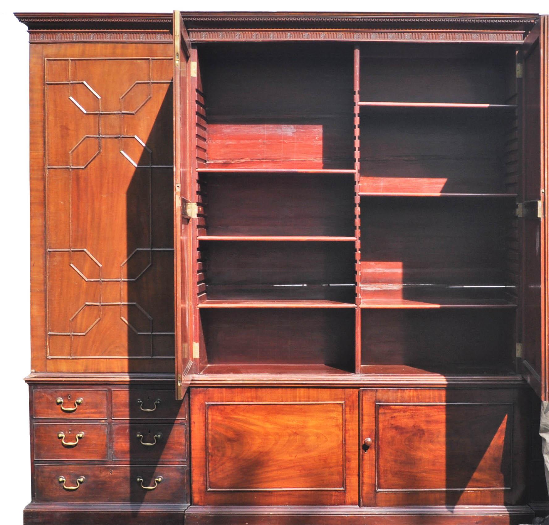 Monumental Georgian Antique Mahogany Breakfront Bibliotheque Library Bookcase 3