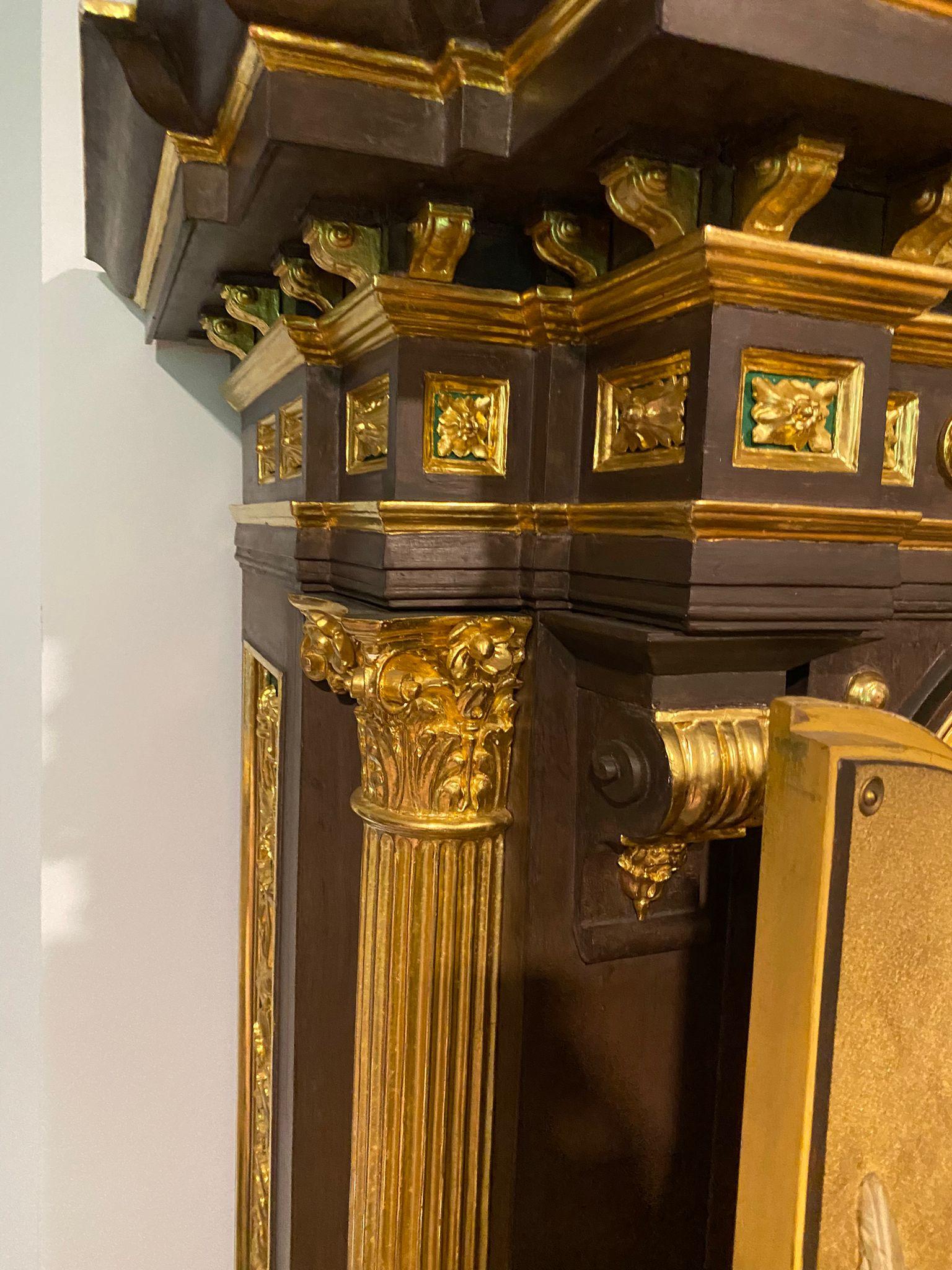 Monumental meuble de rangement éclectique allemand du 18ème siècle en vente 1