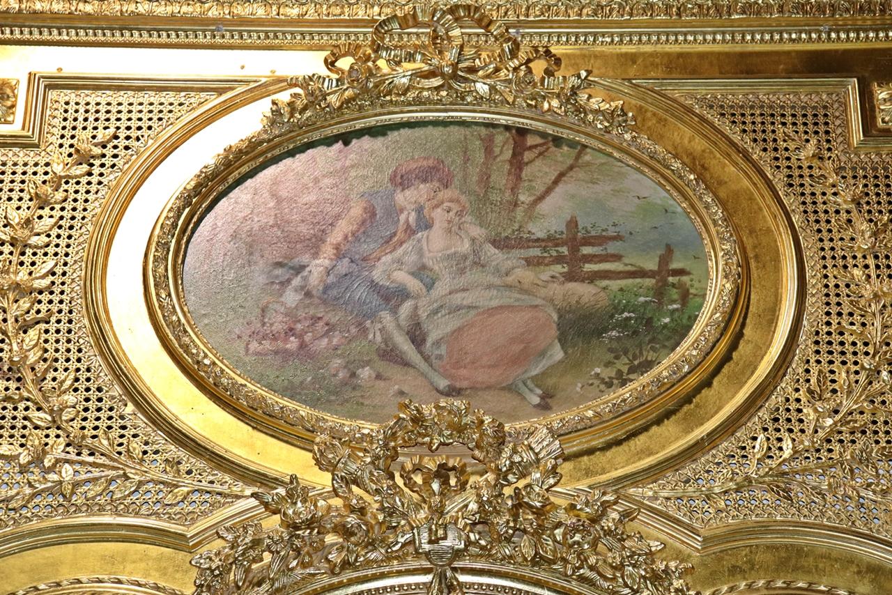 Monumentaler vergoldeter französischer Louis XV Trumeau-Spiegel mit Pflanzensockel CIRCA 1890 (Französisch) im Angebot
