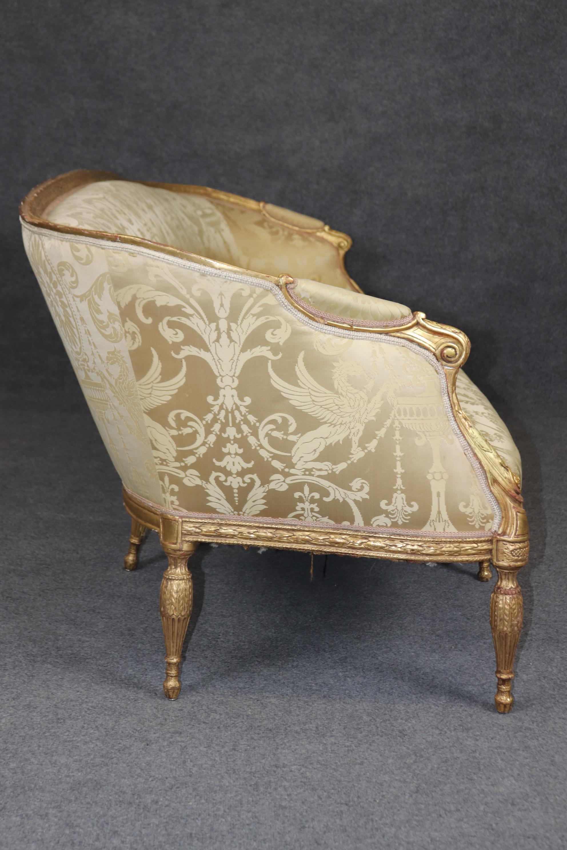 Monumental Gilded Meticulously Carved French Louis XVI Sofa Silk Upholstery For Sale 1