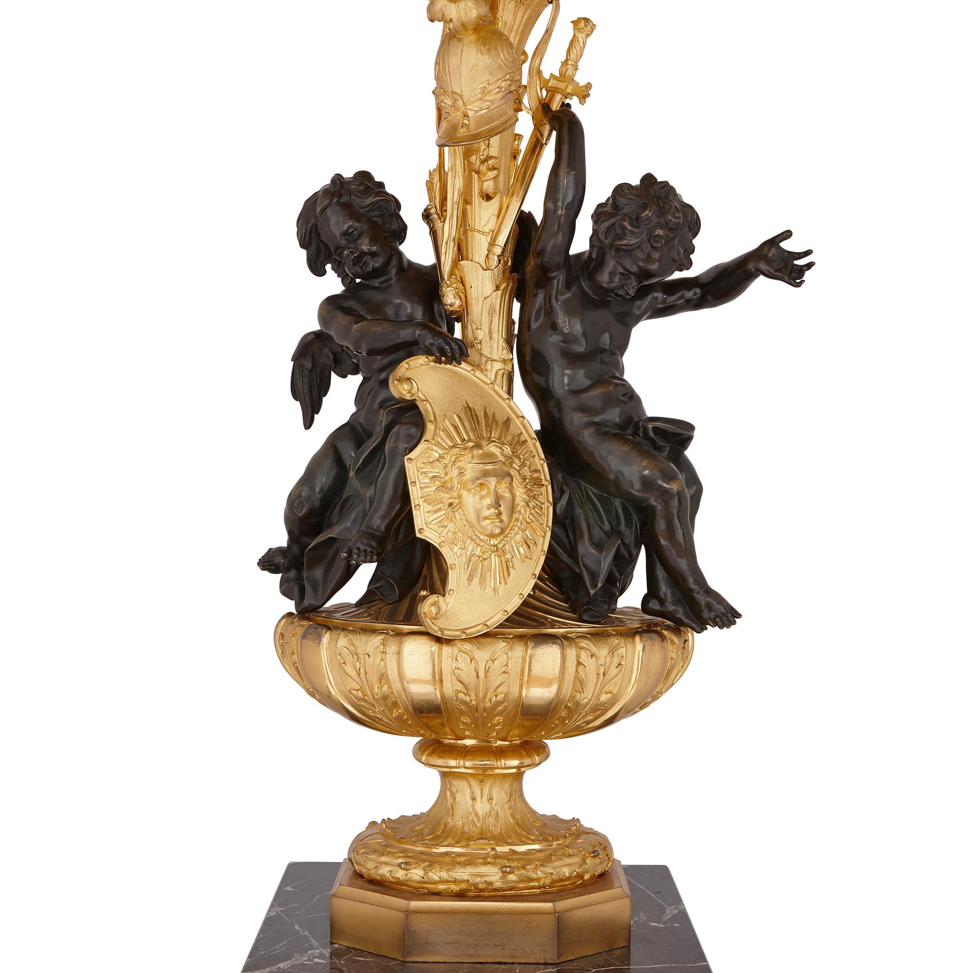 Monumentaler Kandelaber aus vergoldeter und patinierter Bronze von Beurdeley im Angebot 1