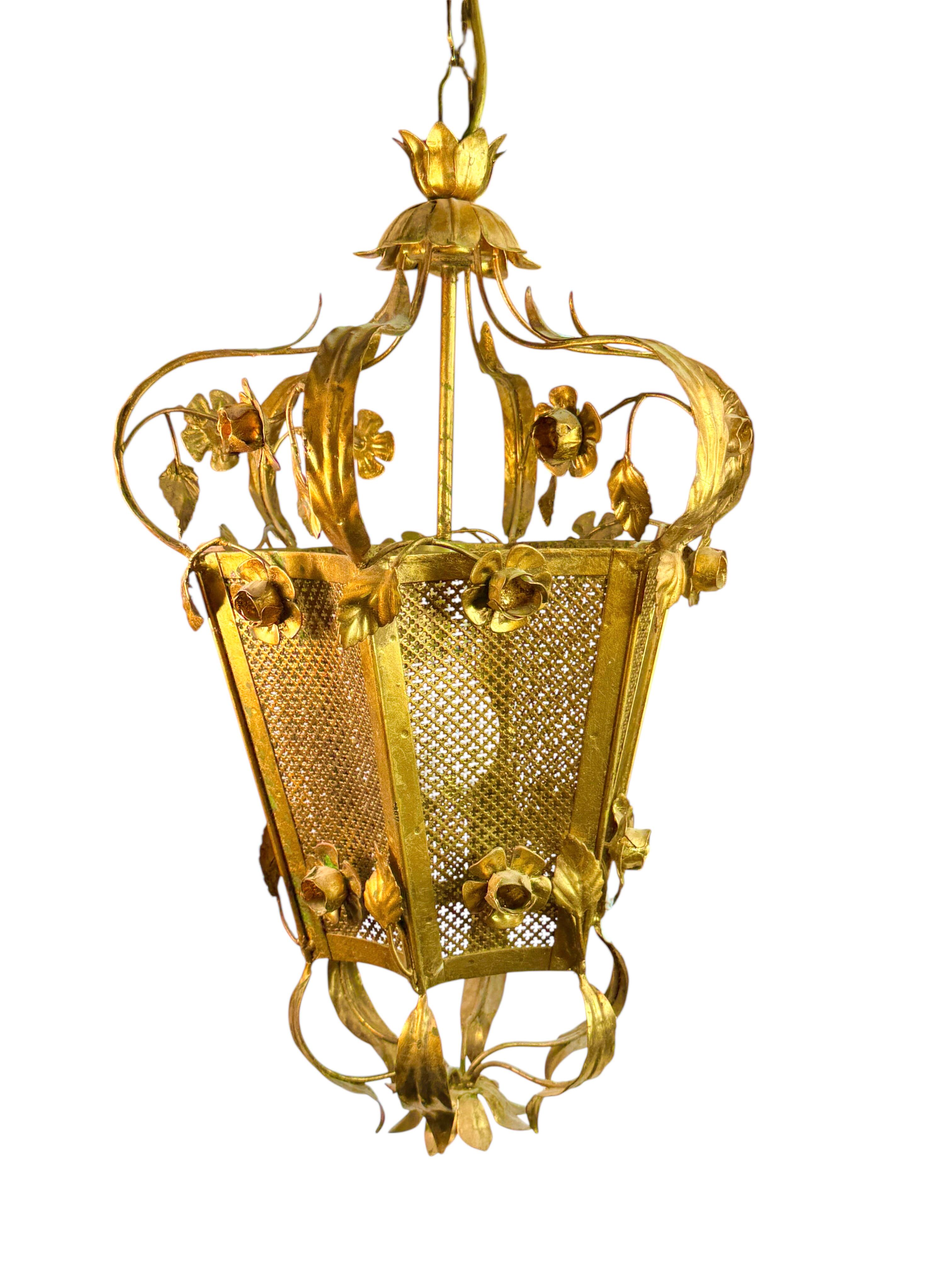 Monumental Lámpara Lámpara Colgante Flor Rosas Hoja Metal Dorado Koegl Tole Regencia de Hollywood en venta