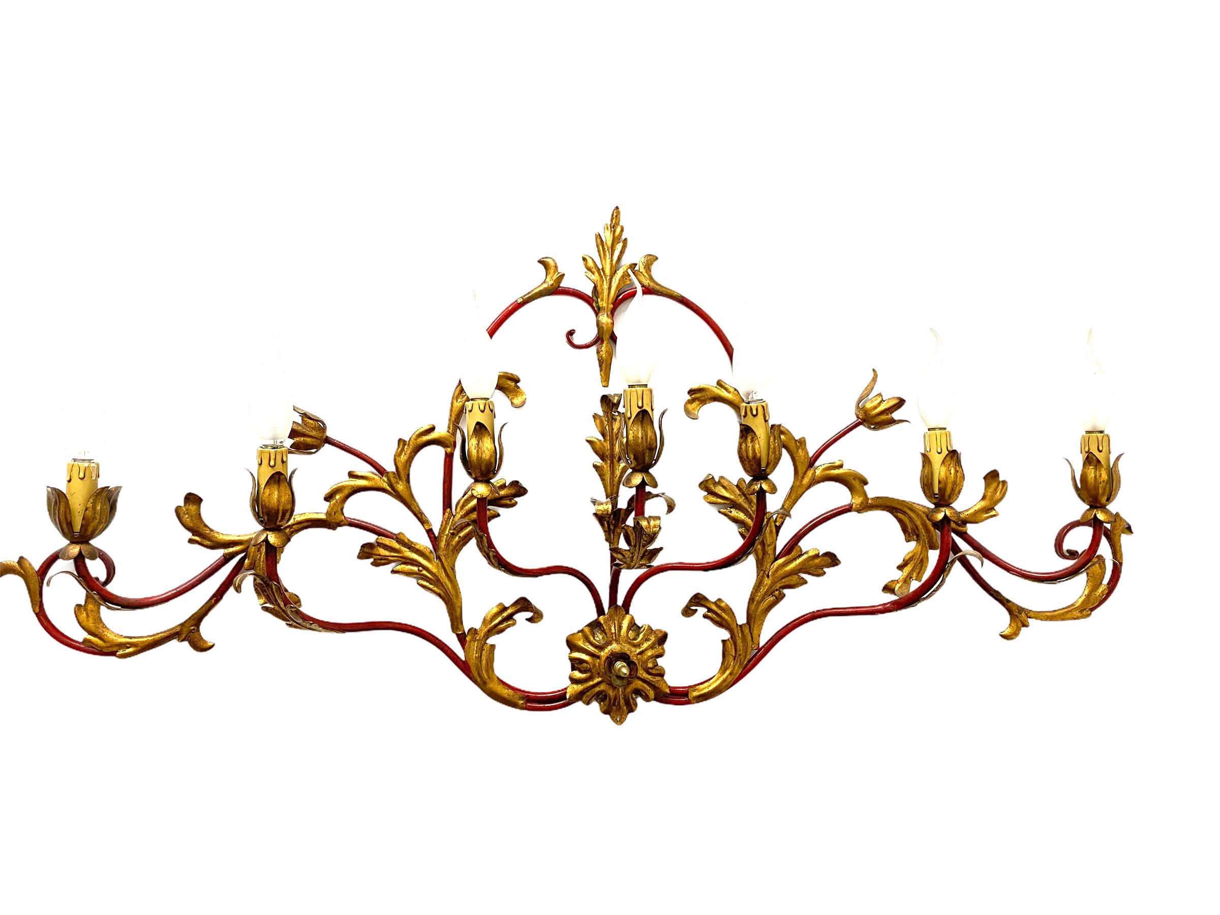 Monumentale applique in metallo dorato con foglie Tole Hollywood Regency Koegl, Germania in vendita 2