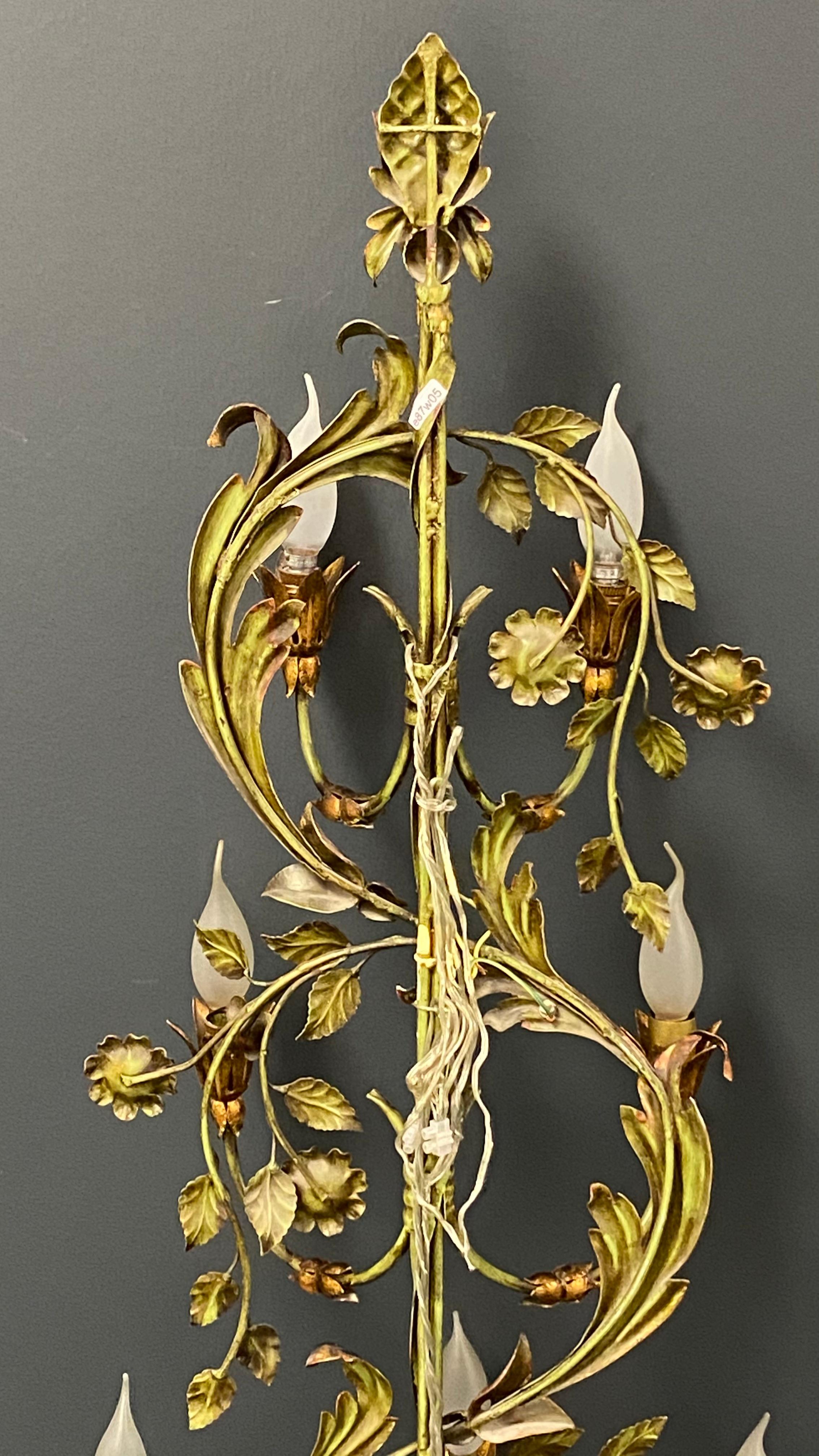 Monumental Gilt Metal Leafs Tole Hollywood Regency Sconce Palladio, Italy For Sale 2