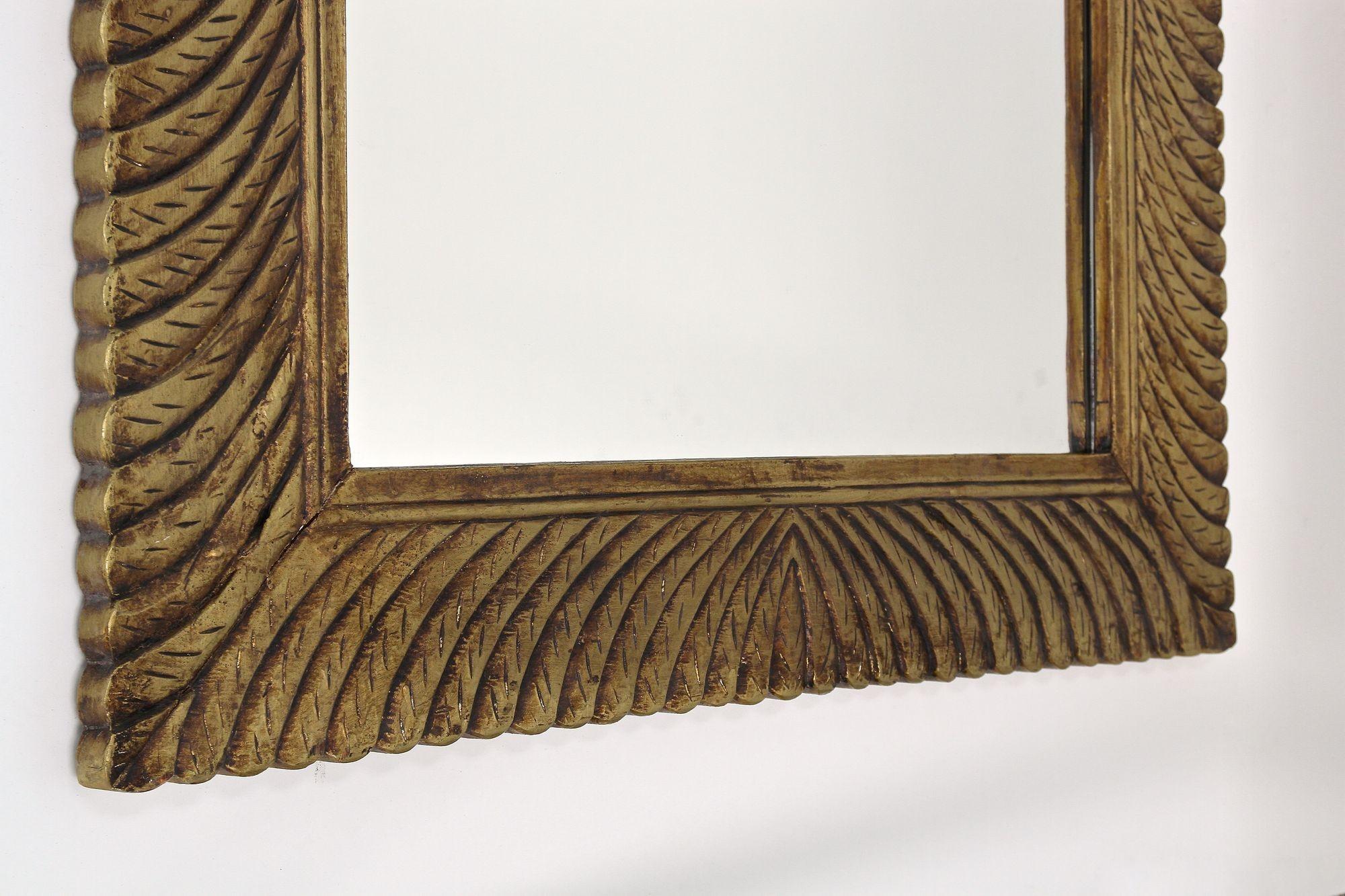 Monumental Gilt Mid Century Wall Mirror, Handcarved, Italy circa 1940/50 For Sale 2