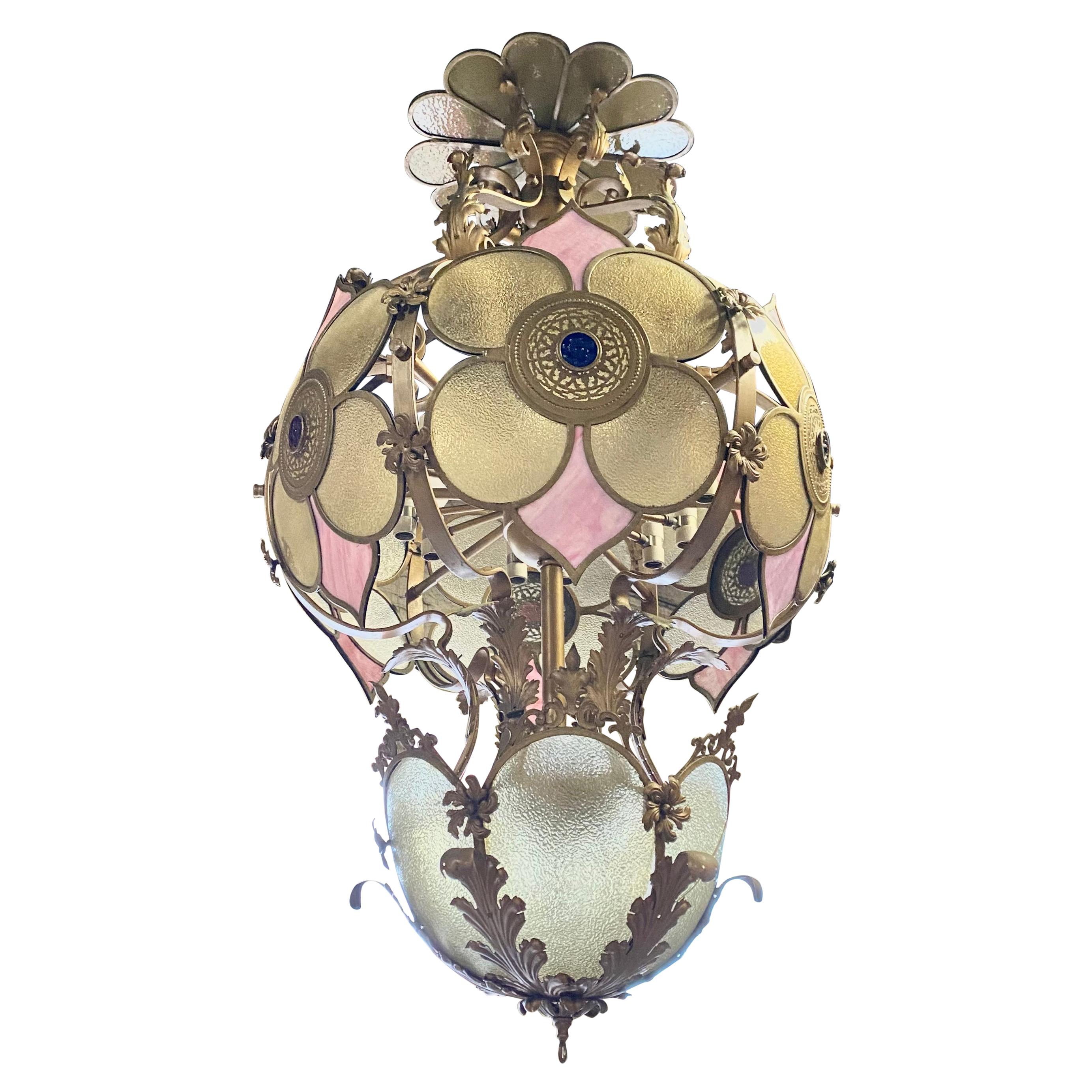 Lustre / Lampe à suspension monumental en verre et fer déco/renaissance victorienne fantaisie en vente