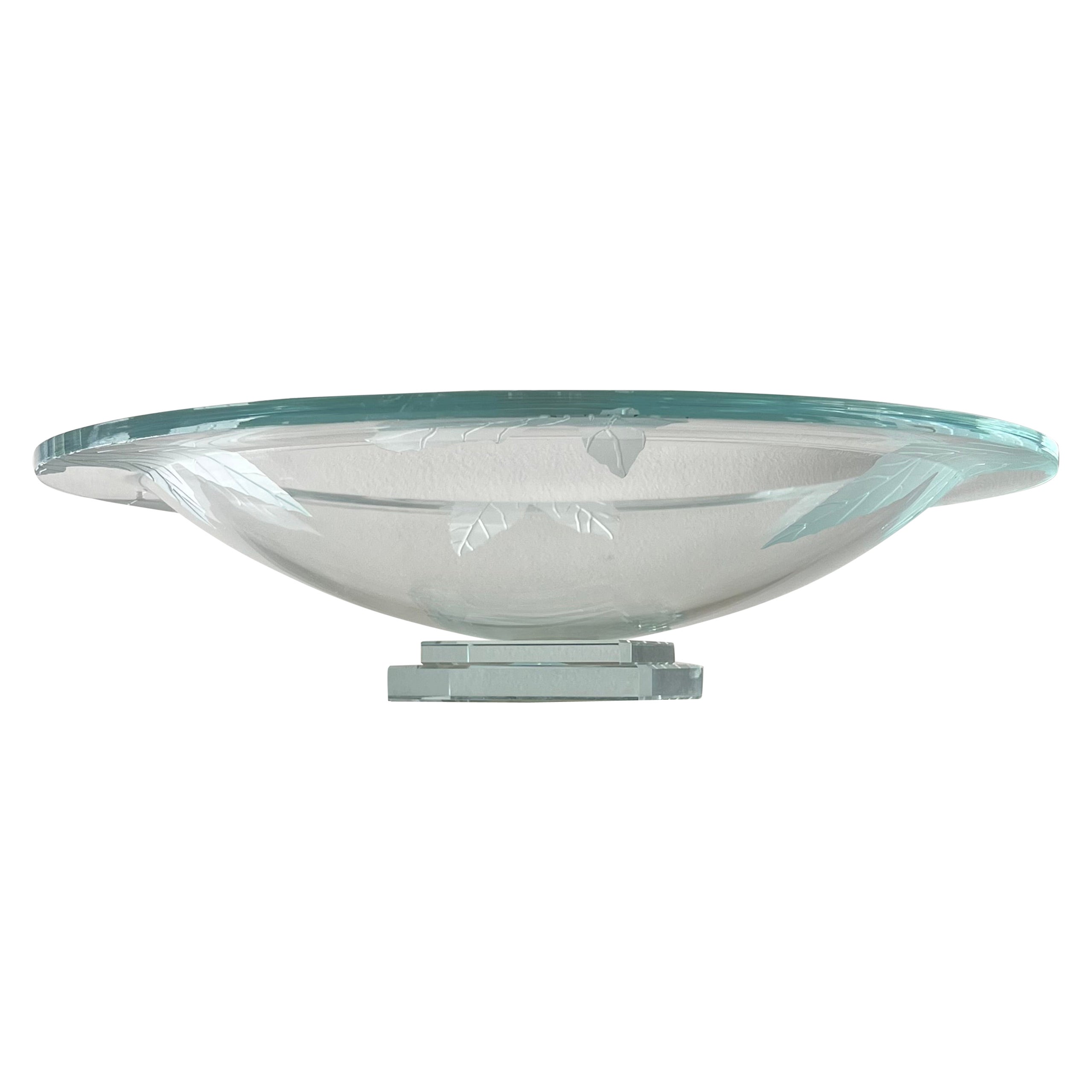 Monumentaler Tafelaufsatz aus Glas mit geätzten Blättern von Stephen Schlanser, 2007. im Angebot