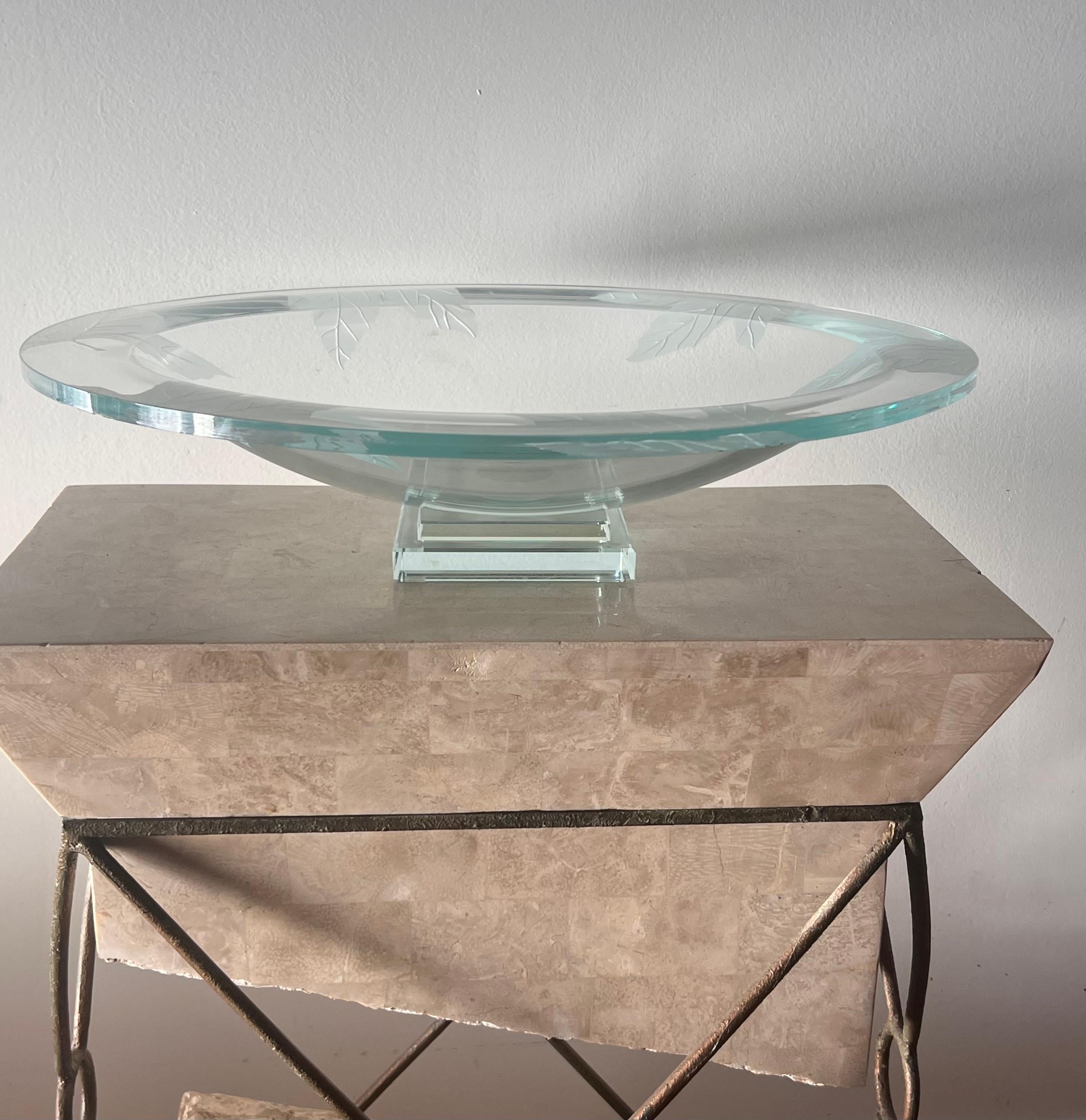 Monumental glass centerpiece with etched leaves by Stephen Schlanser, 2007.  For Sale 6