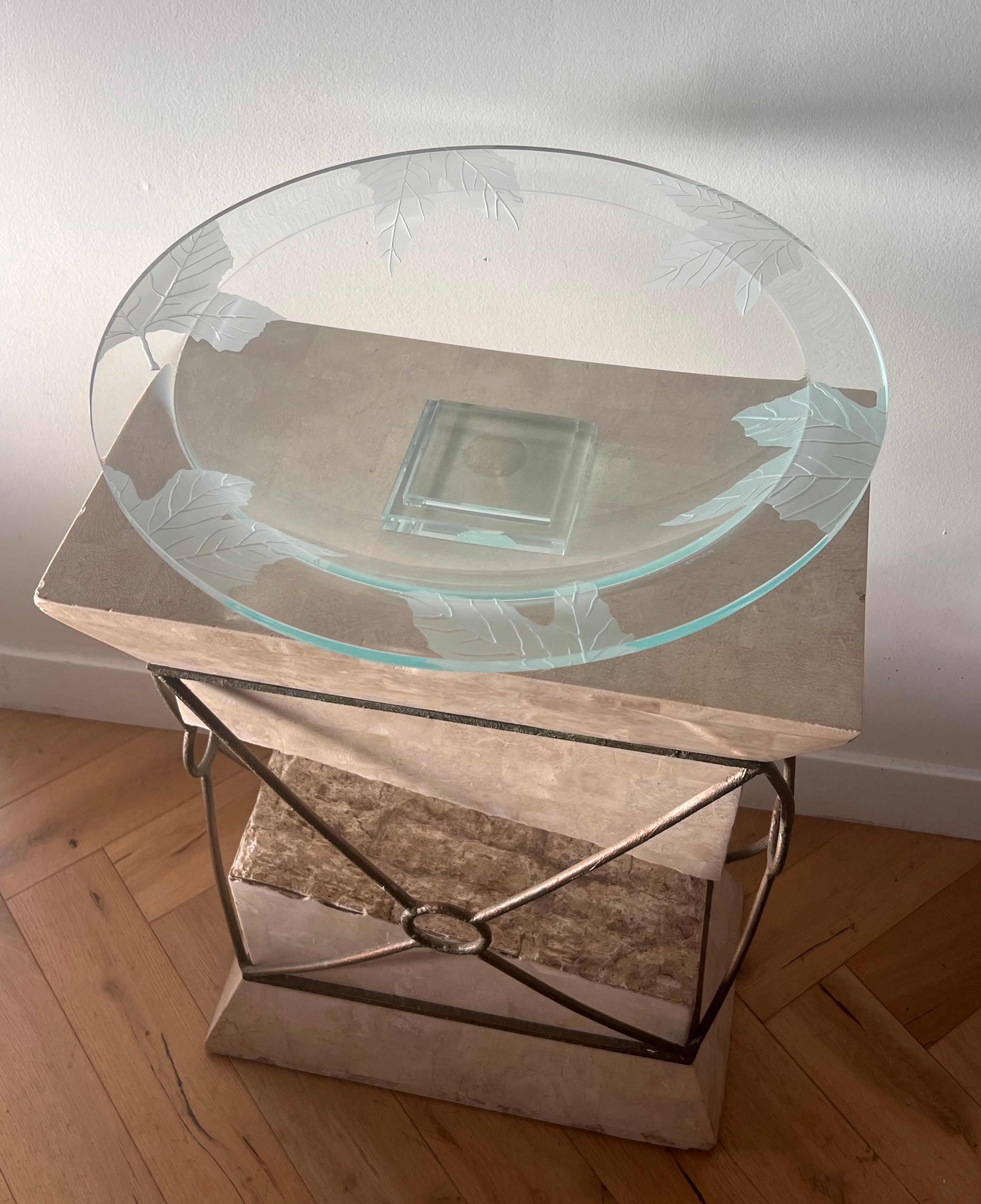Monumental glass centerpiece with etched leaves by Stephen Schlanser, 2007.  For Sale 7