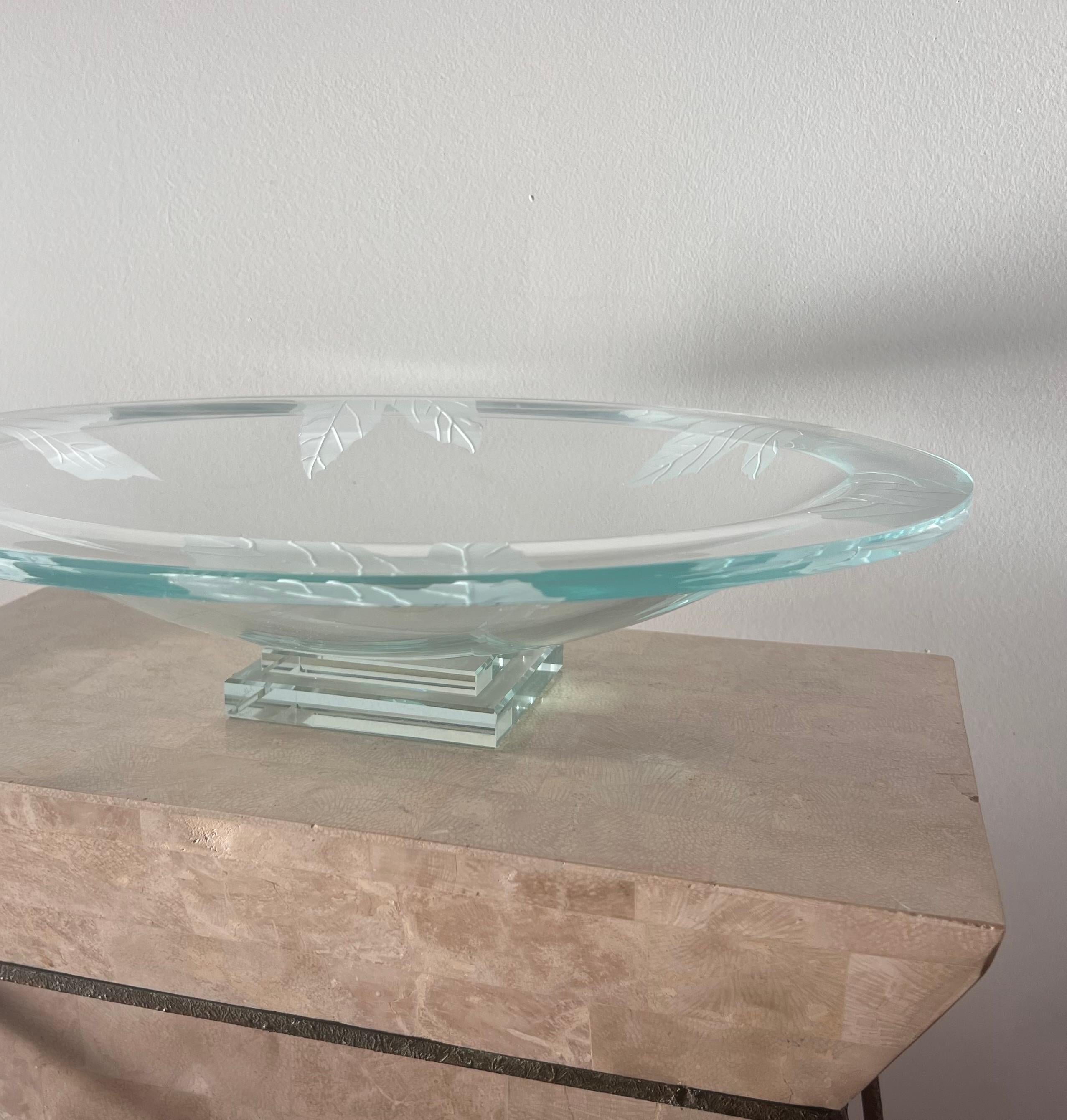 Monumental glass centerpiece with etched leaves by Stephen Schlanser, 2007.  For Sale 10