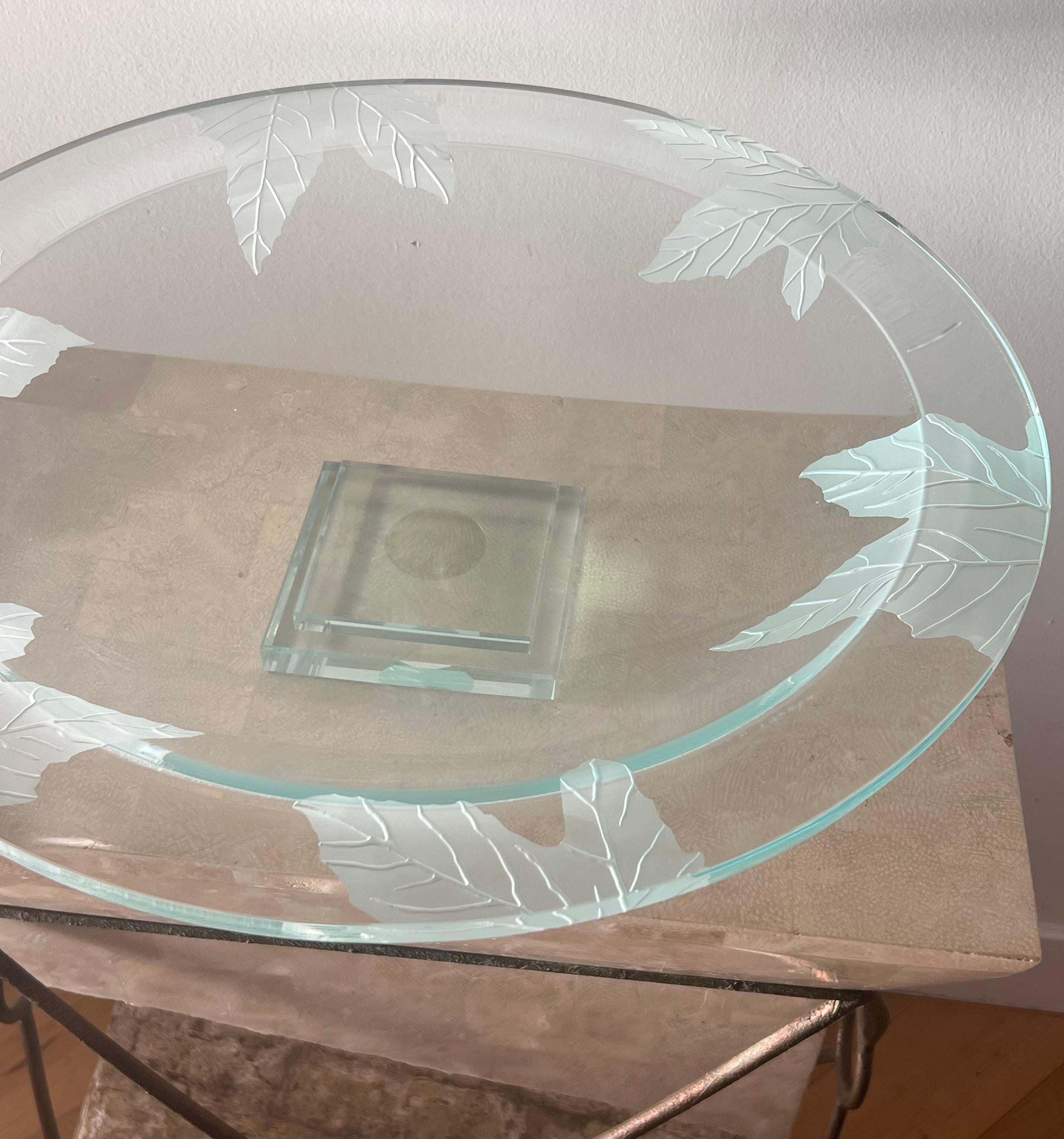 Monumental glass centerpiece with etched leaves by Stephen Schlanser, 2007.  For Sale 12