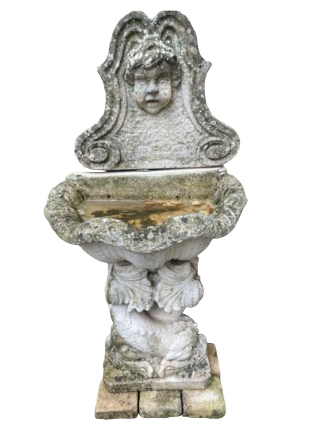 Monumental Greek-Style Fountain in Reconstituted Stone For Sale 2