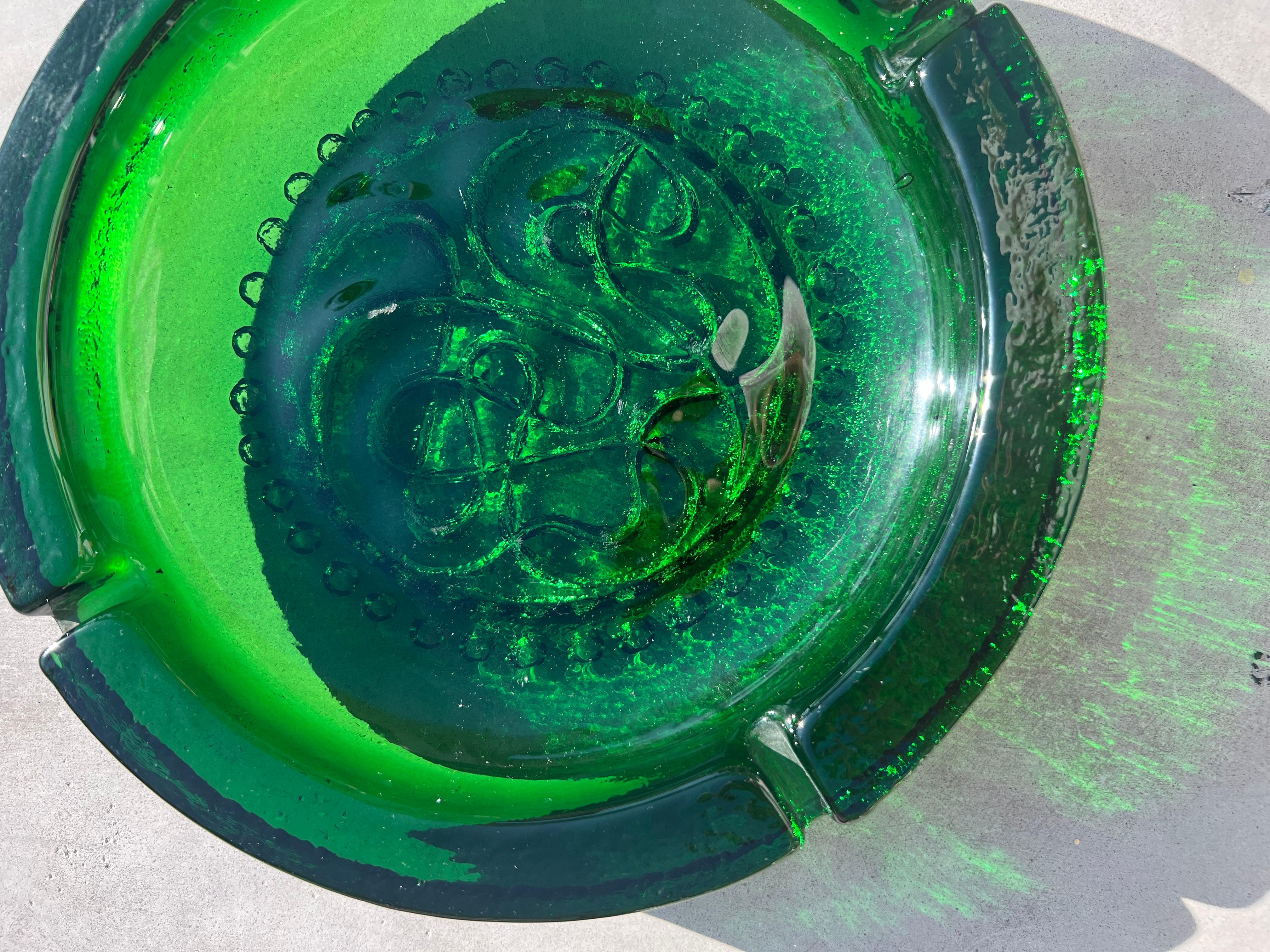Monumental Green Glass Mid-Century Modern Ashtray, 1960s 10