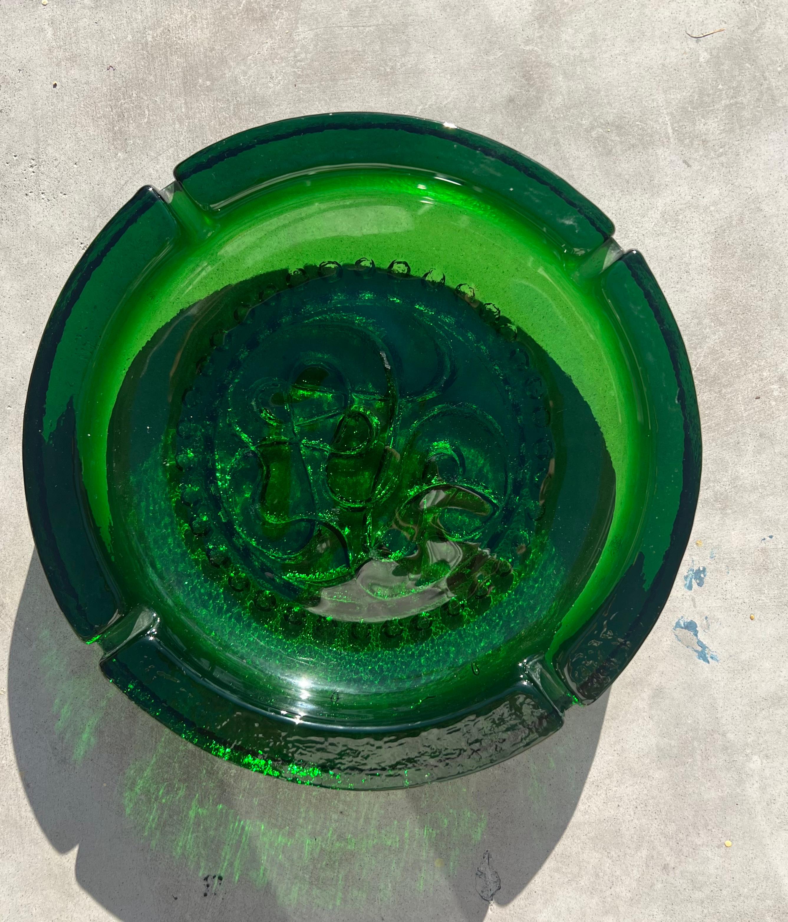 Monumental Green Glass Mid-Century Modern Ashtray, 1960s 11