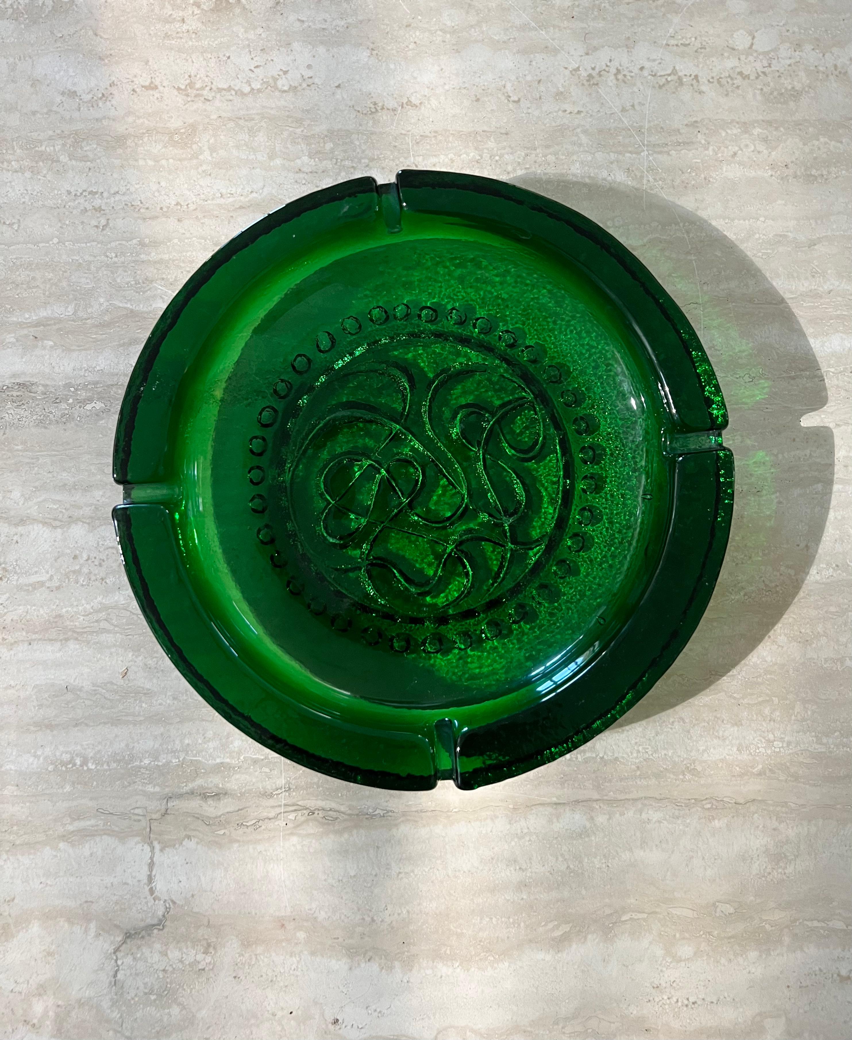 Monumental Green Glass Mid-Century Modern Ashtray, 1960s In Good Condition In View Park, CA