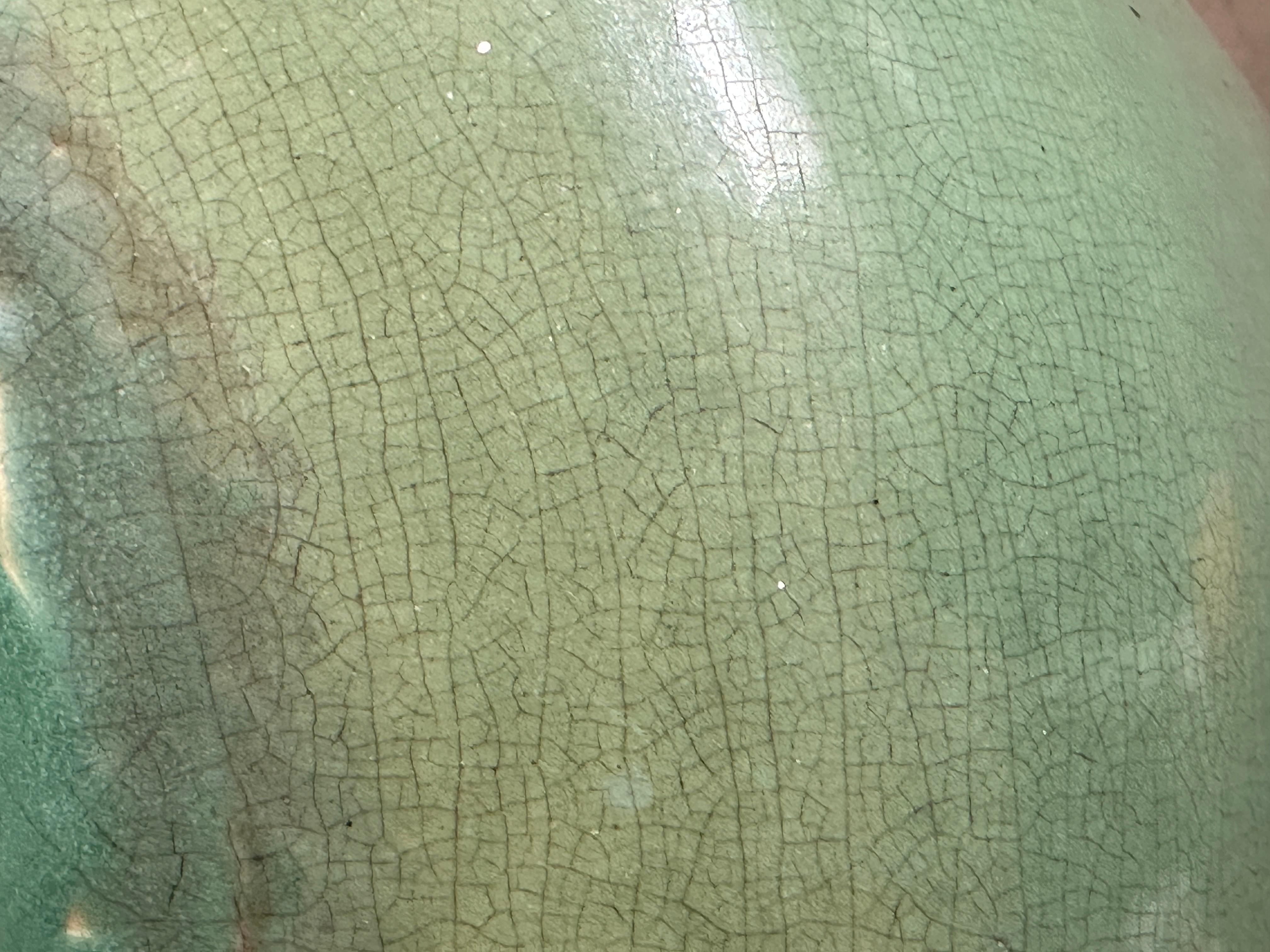 Monumentales grünes glasiertes Ölgefäß aus Steingut (20. Jahrhundert) im Angebot