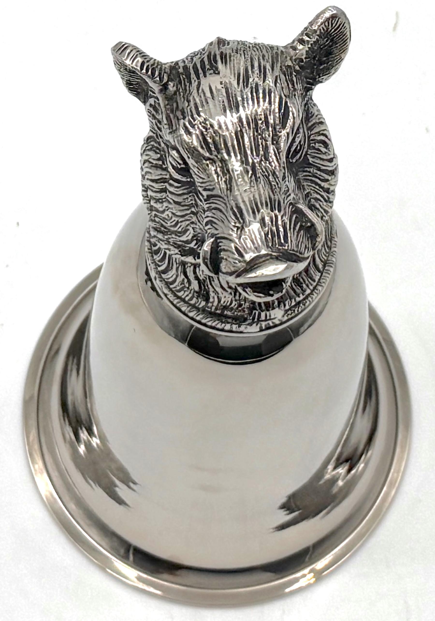 Estribera monumental Gucci con motivo de jabalí bañada en plata, diseñada por Paolo Gucci en venta 5