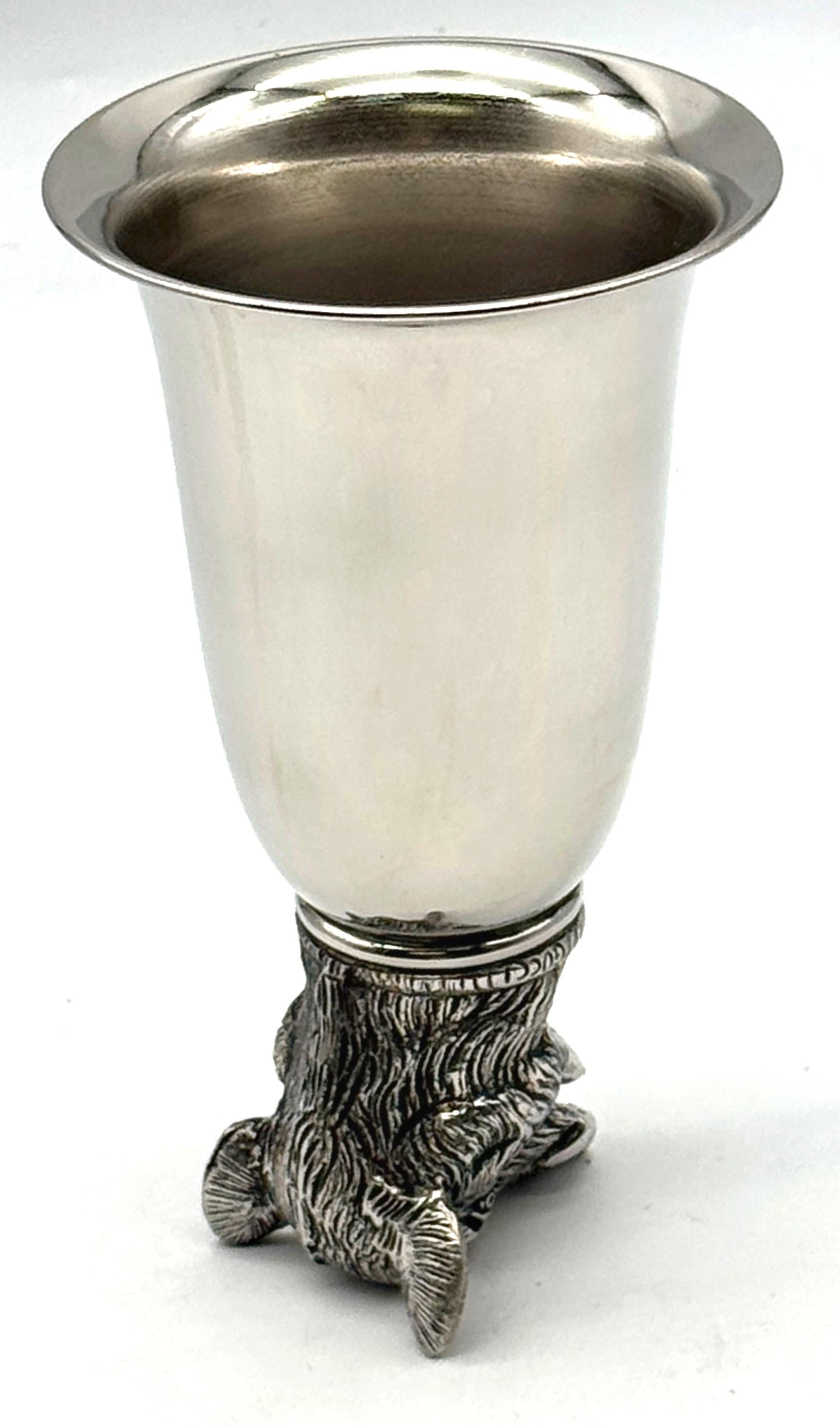 Estribera monumental Gucci con motivo de jabalí bañada en plata, diseñada por Paolo Gucci en venta 9