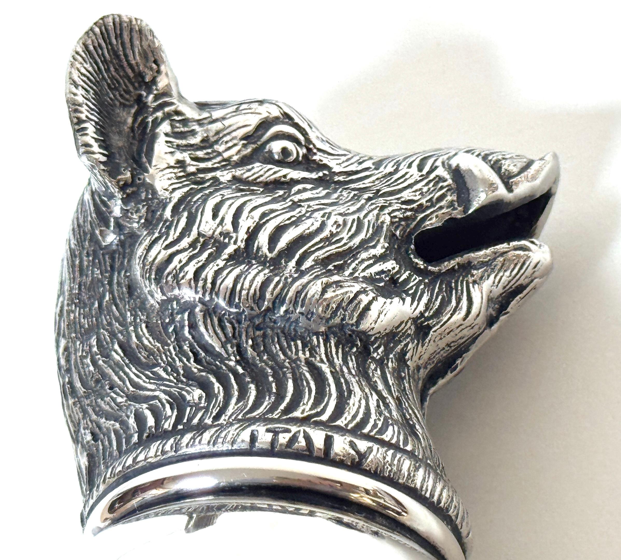 Estribera monumental Gucci con motivo de jabalí bañada en plata, diseñada por Paolo Gucci siglo XX en venta