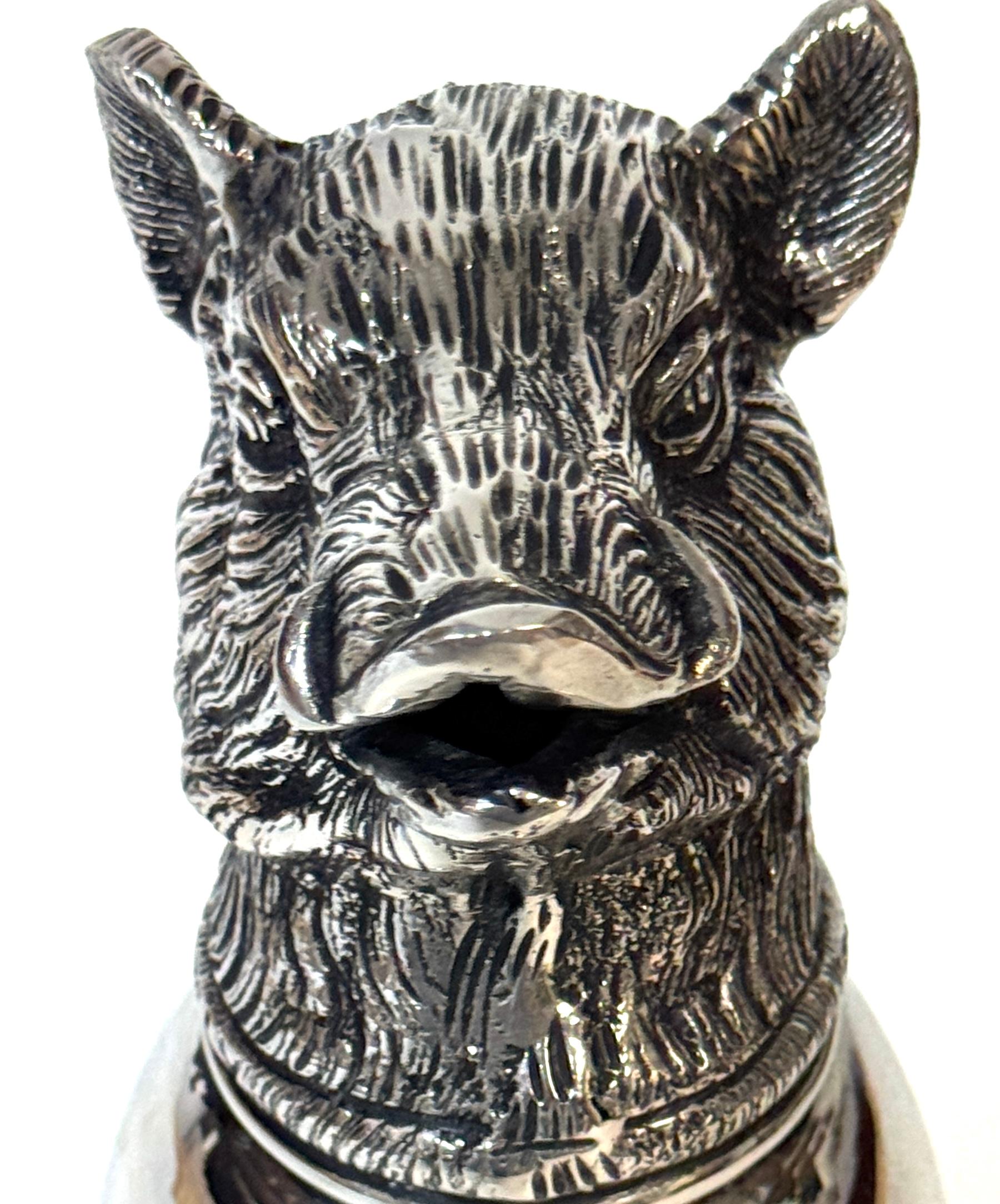 Estribera monumental Gucci con motivo de jabalí bañada en plata, diseñada por Paolo Gucci en venta 1