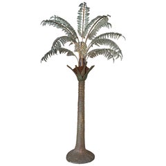 Lampada da terra monumentale in vetro soffiato a mano e metallo con albero di palma scolpito in fibra di vetro.
