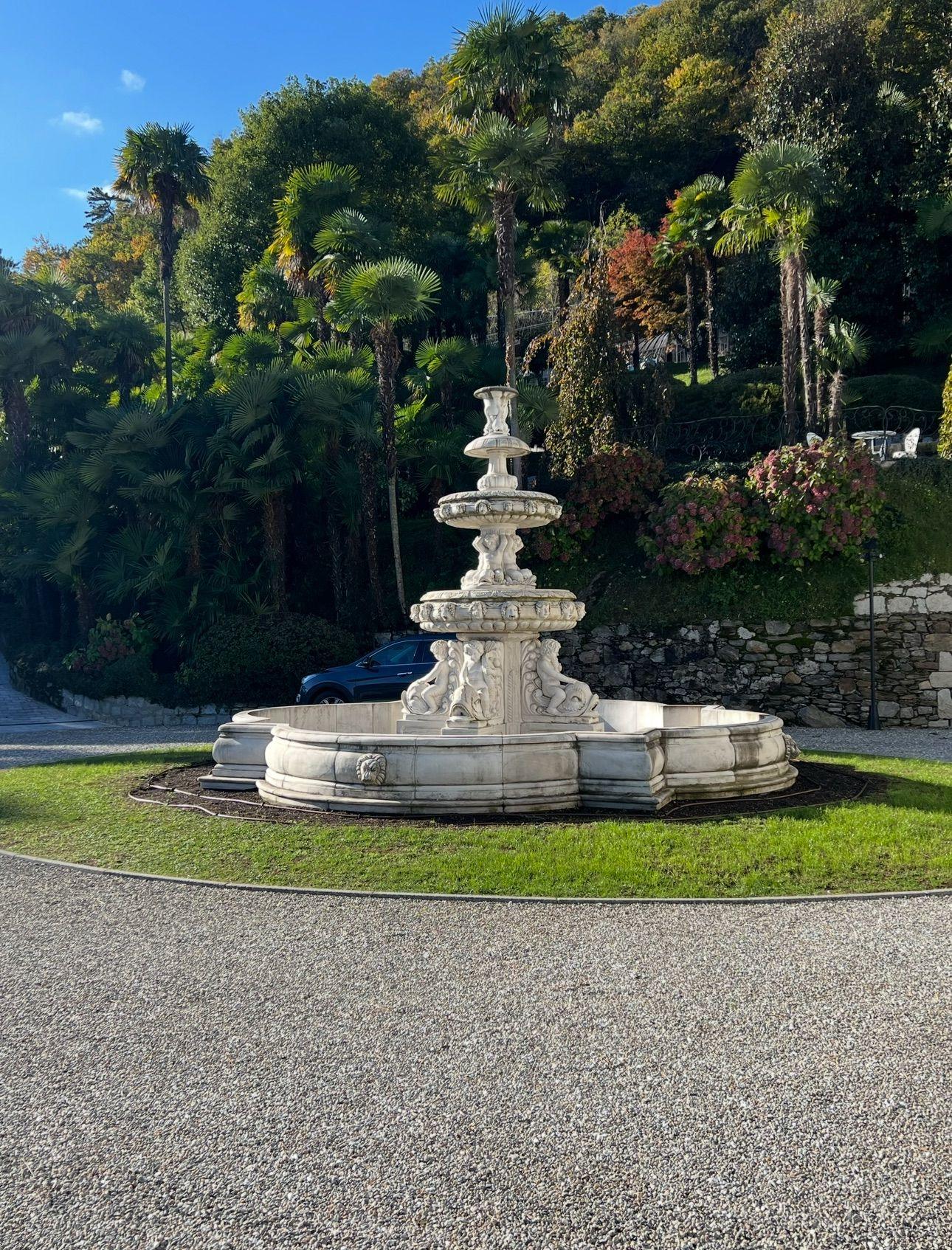 Late 20th Century Monumental Hand-Carved Italian Marble Fountain, 5-Meter Diameter For Sale