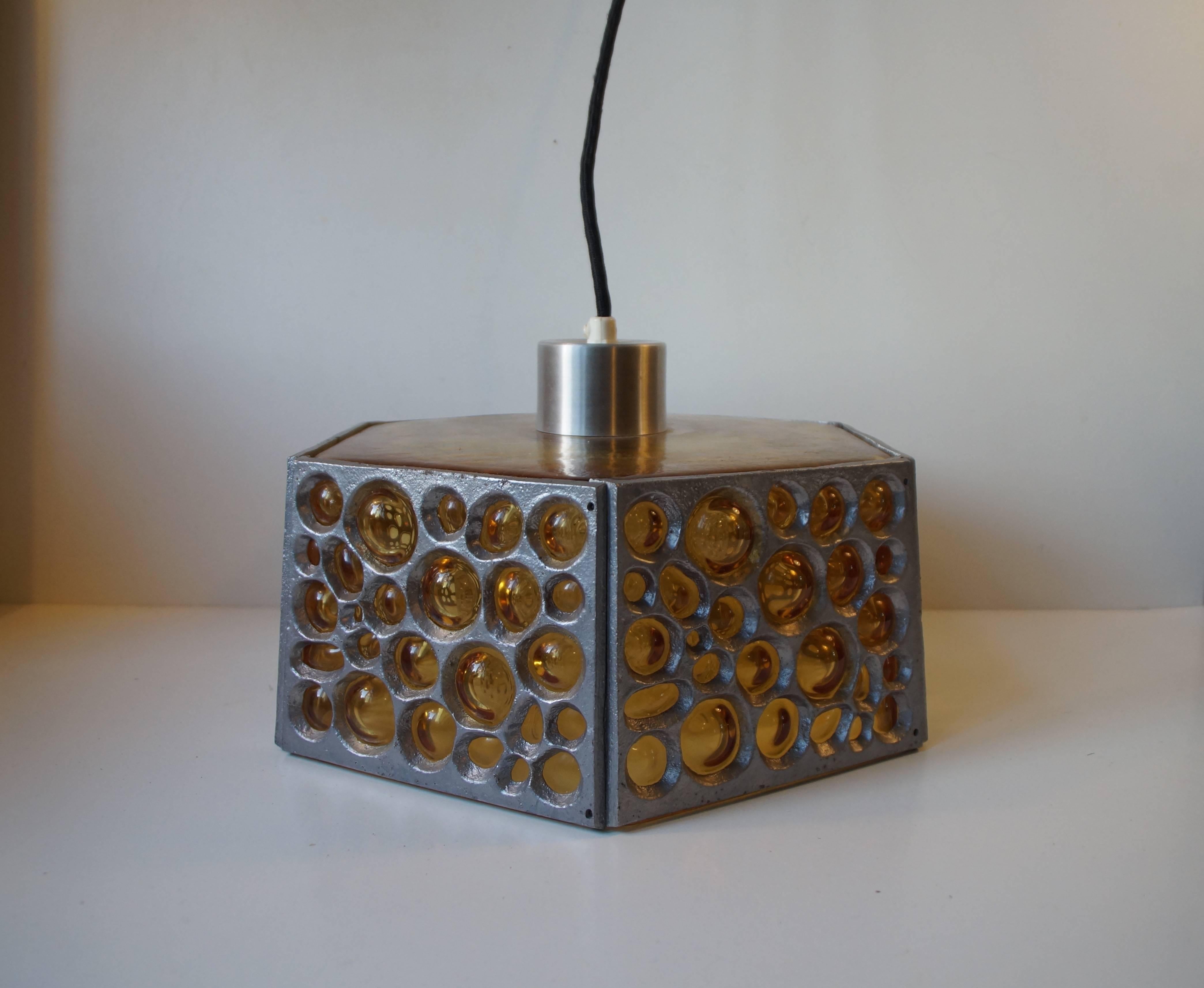 Monumental Hexagonal Brutalist Chandelier by Nanny Still for RAAK, circa 1960 In Good Condition In Esbjerg, DK